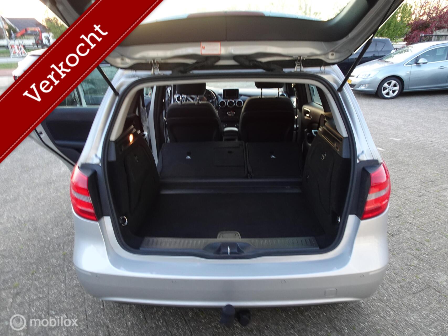 Foto van Mercedes-Benz B 180