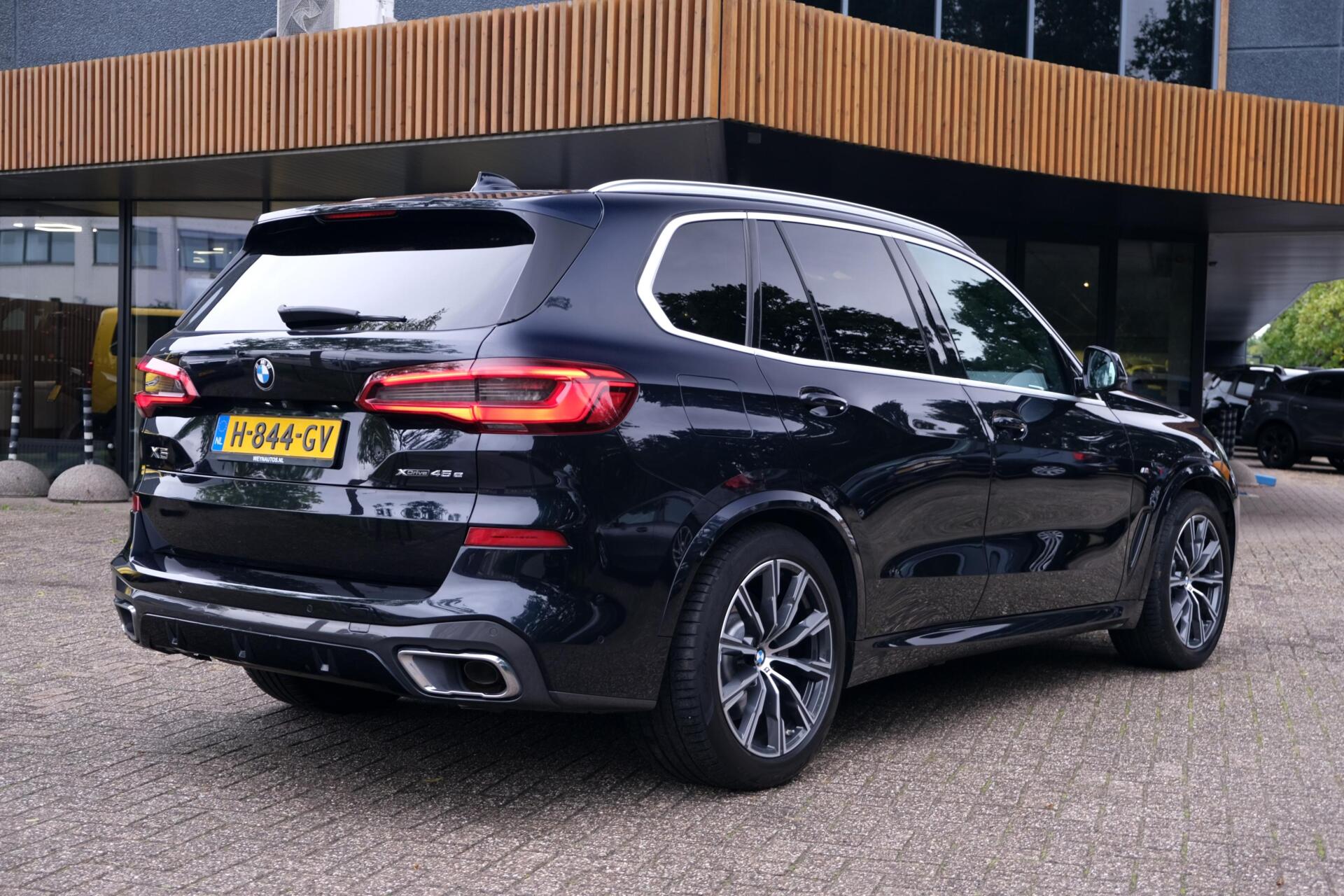 Foto van BMW X5 Xdrive45e