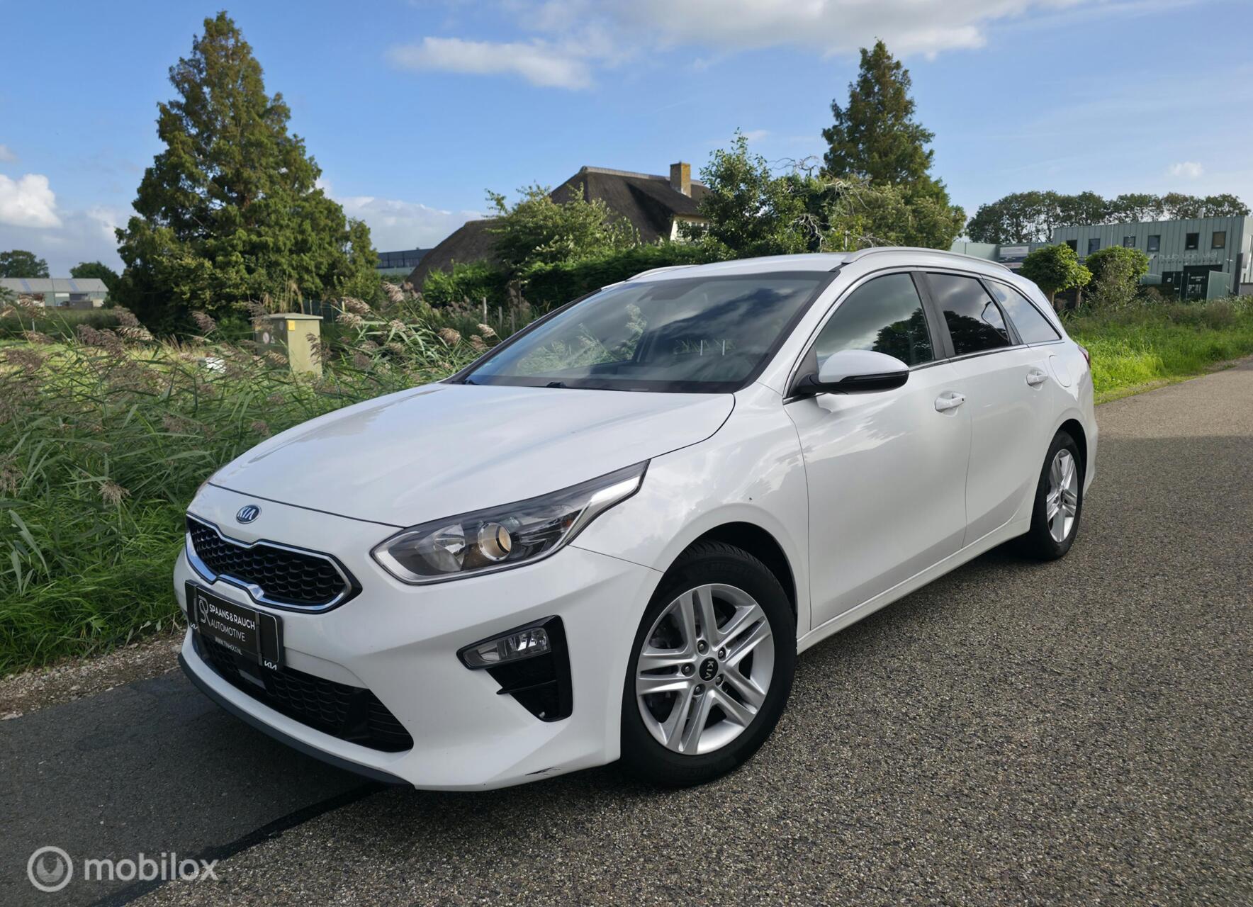 Kia Ceed 1.0 T-GDi / Trekh. / Navi / Half leder 2020 - voorkant