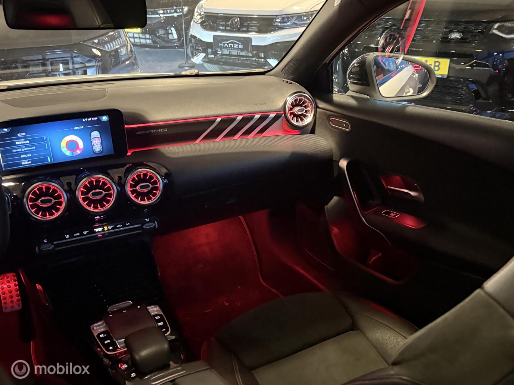 Foto van Mercedes-Benz AMG A 35