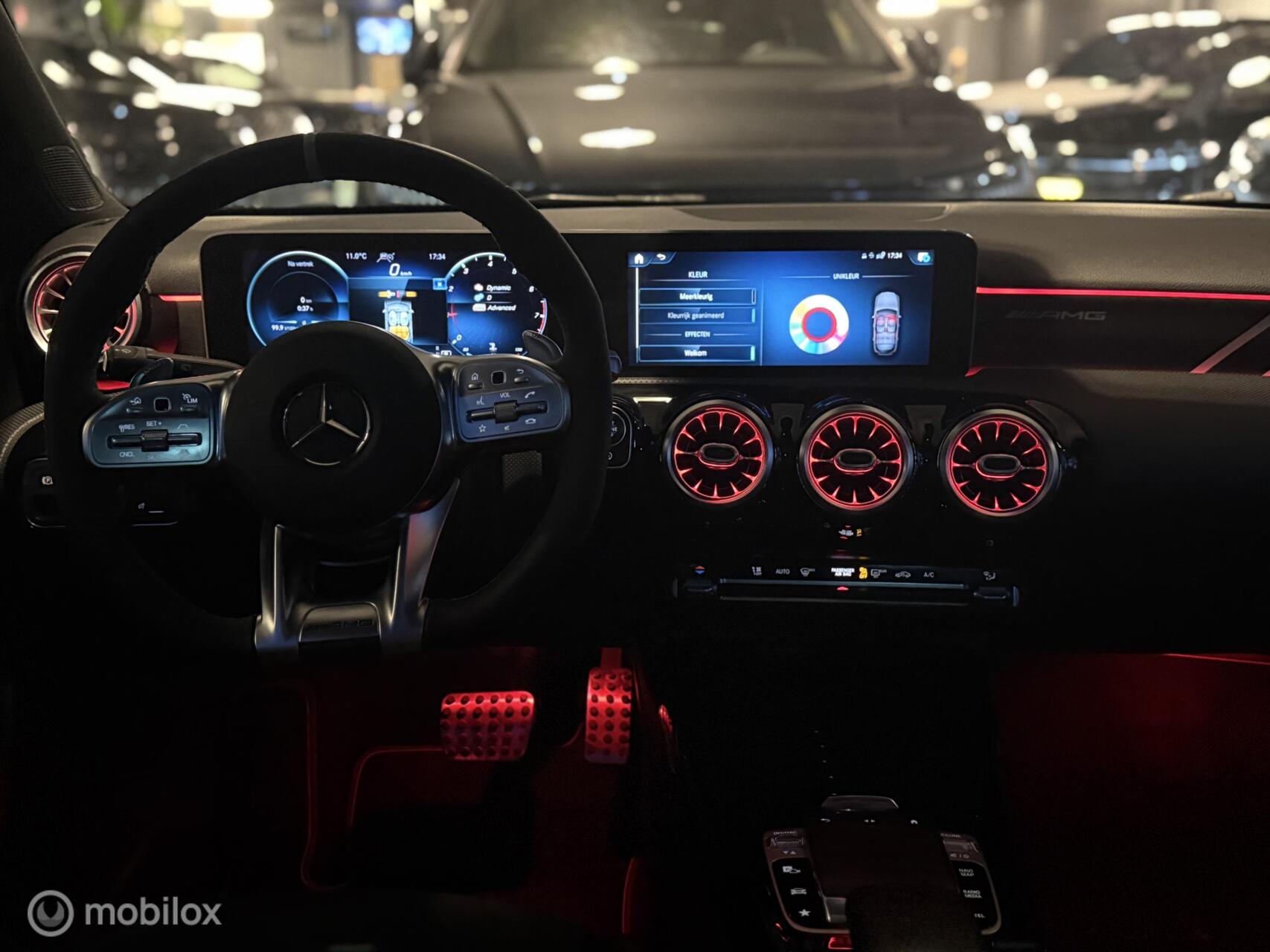 Foto van Mercedes-Benz AMG A 35