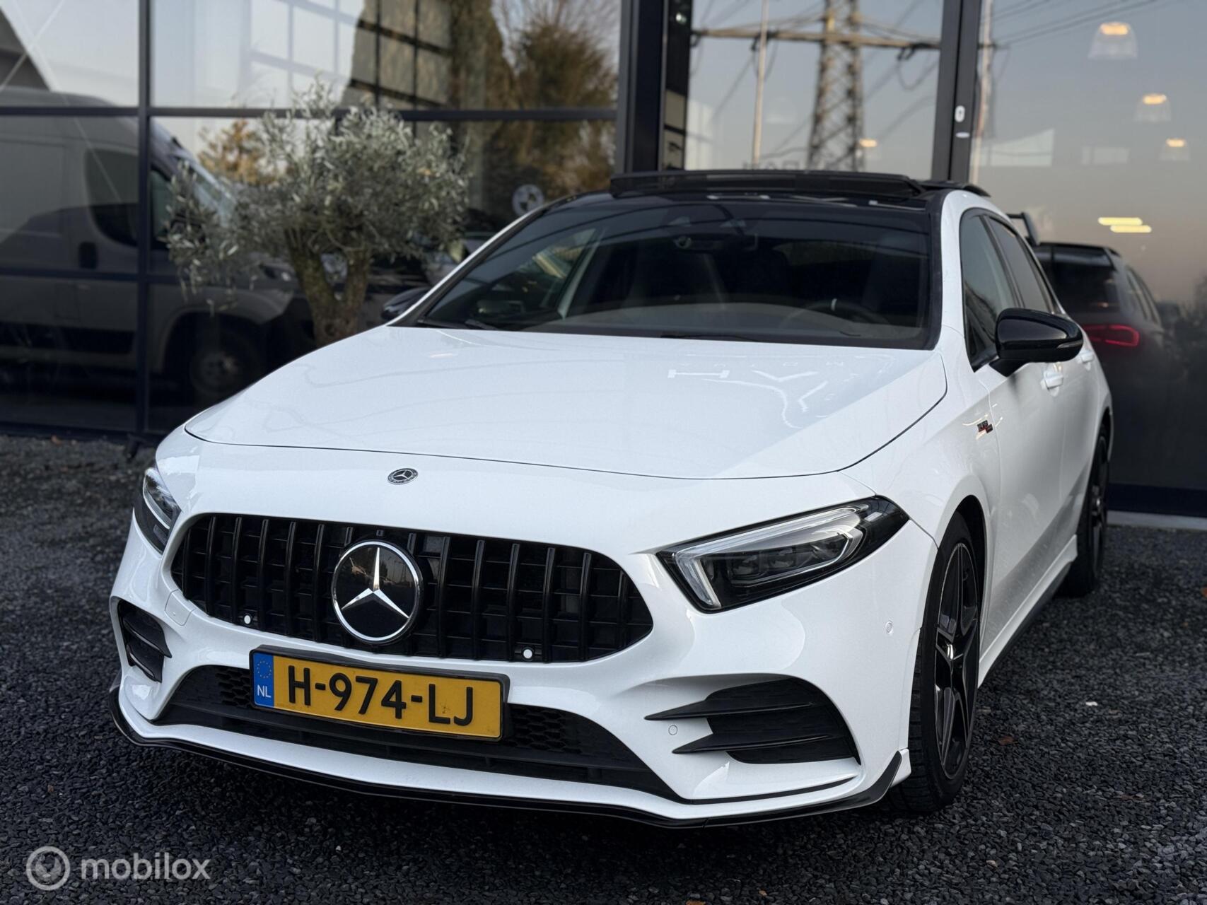 Foto van Mercedes-Benz AMG A 35