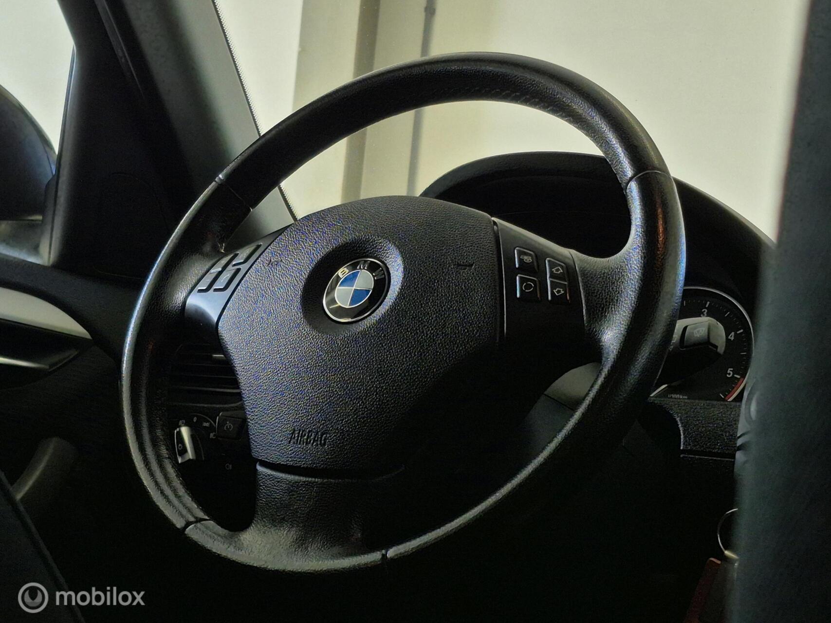 Foto van BMW X1 Sdrive18d