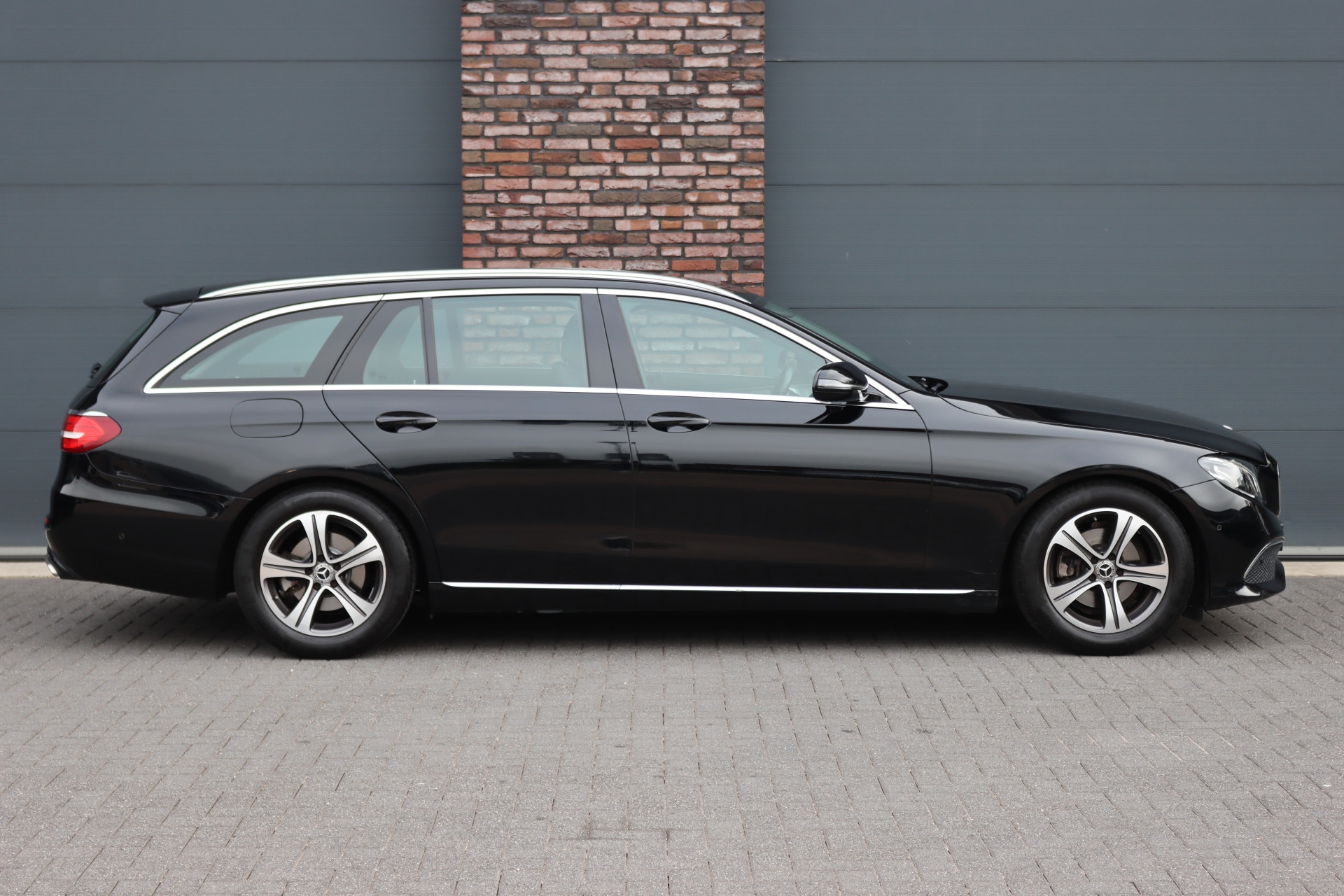 Foto van Mercedes-Benz E 200