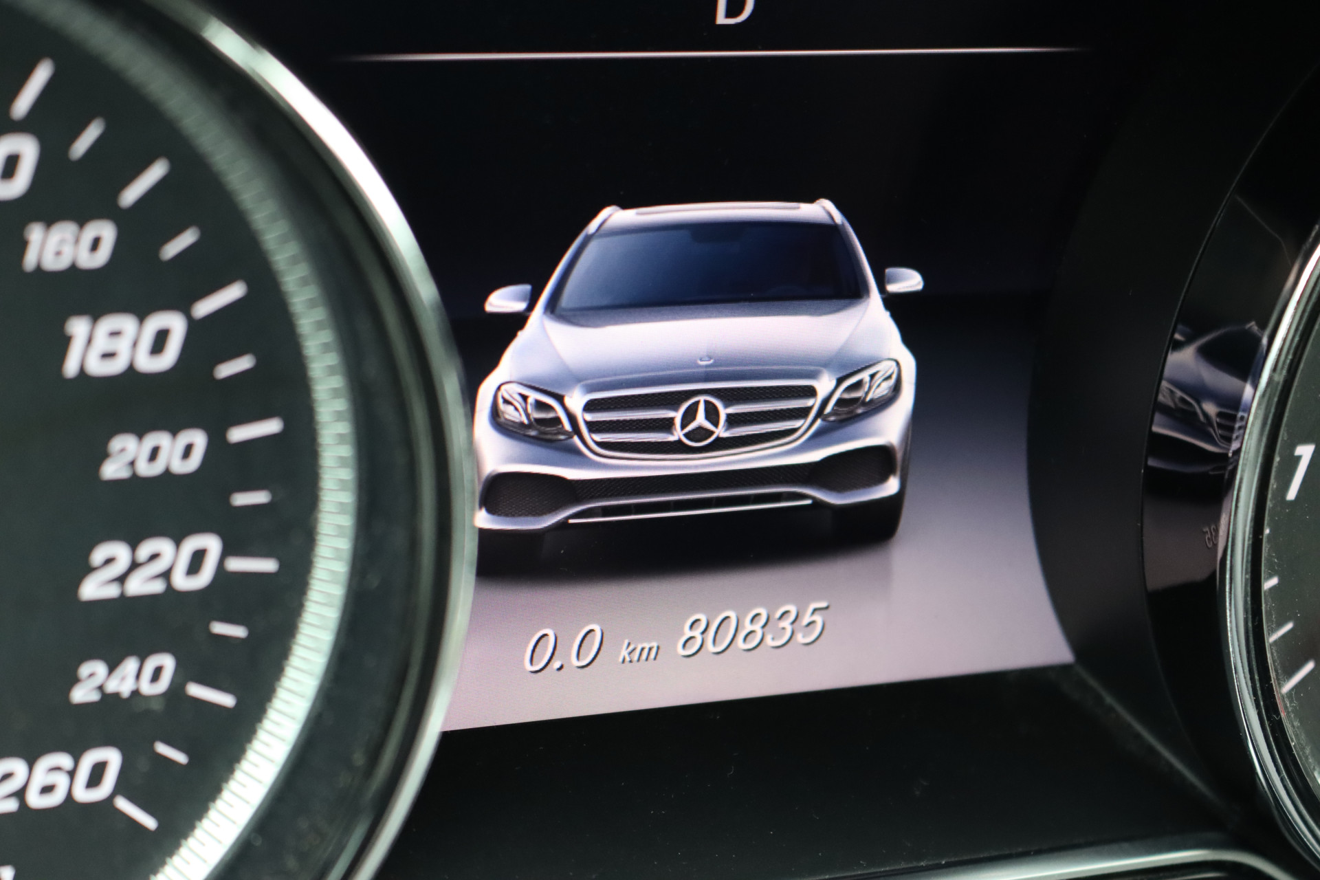 Foto van Mercedes-Benz E 200