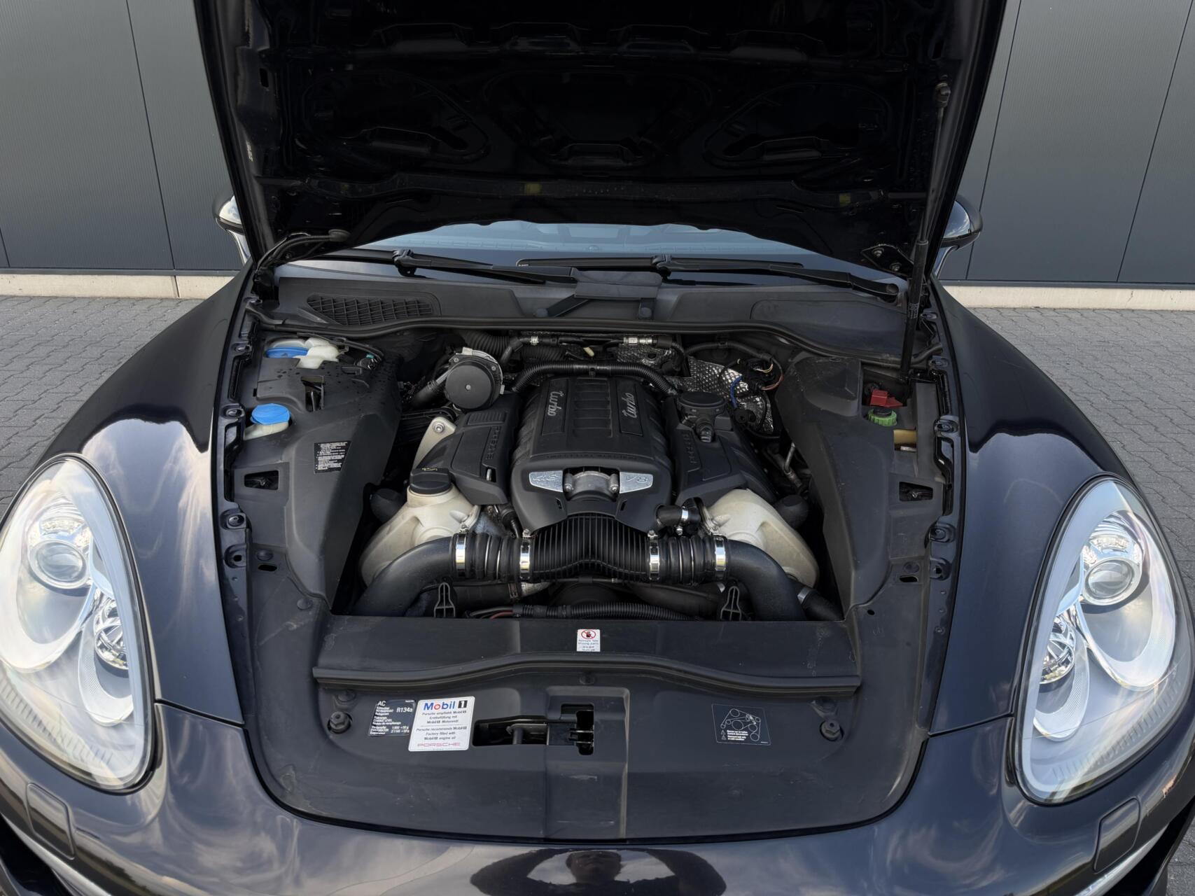Foto van Porsche Cayenne Turbo