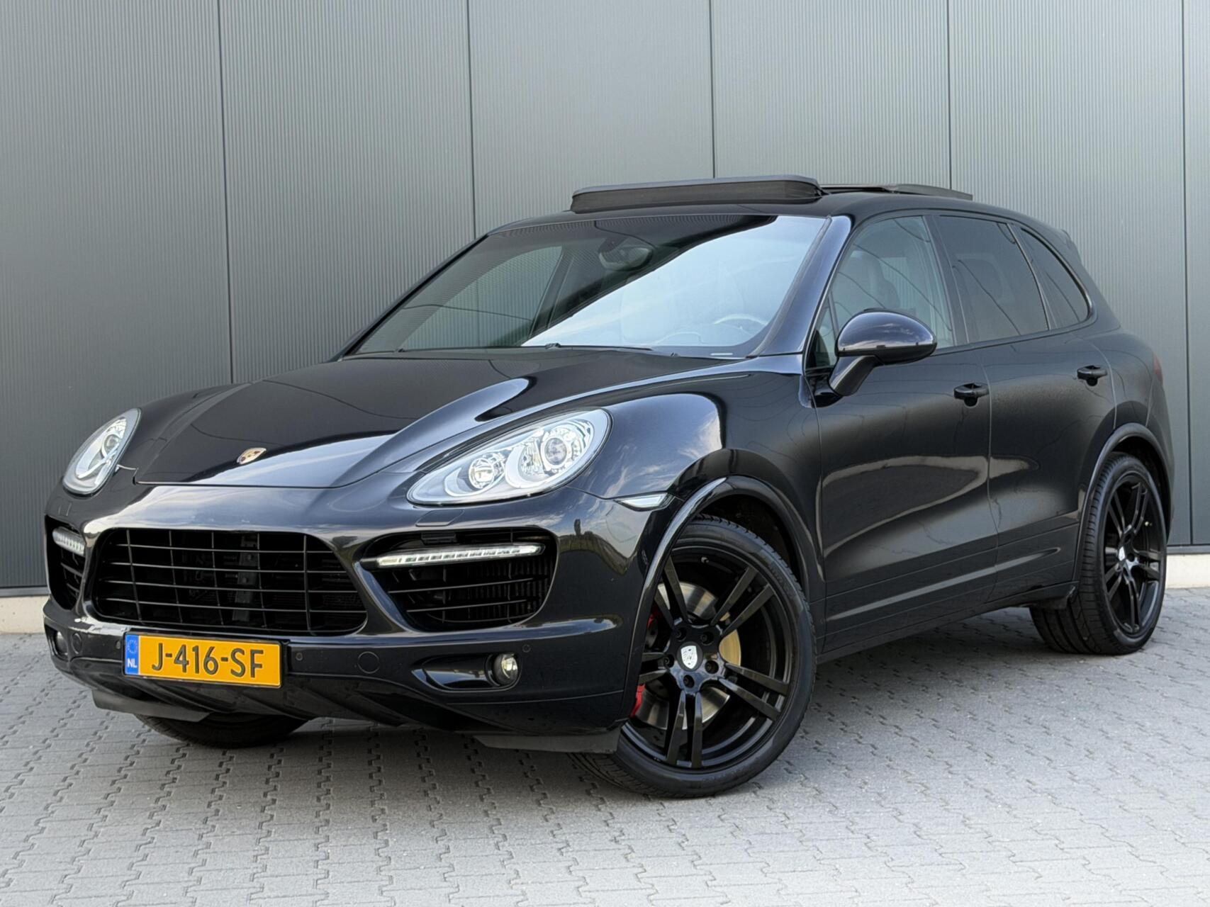 Porsche Cayenne Turbo 4.8 Turbo Pano - GTS Stoelen - Alcantara Hemel - Leder Dashboard 2010 - voorkant