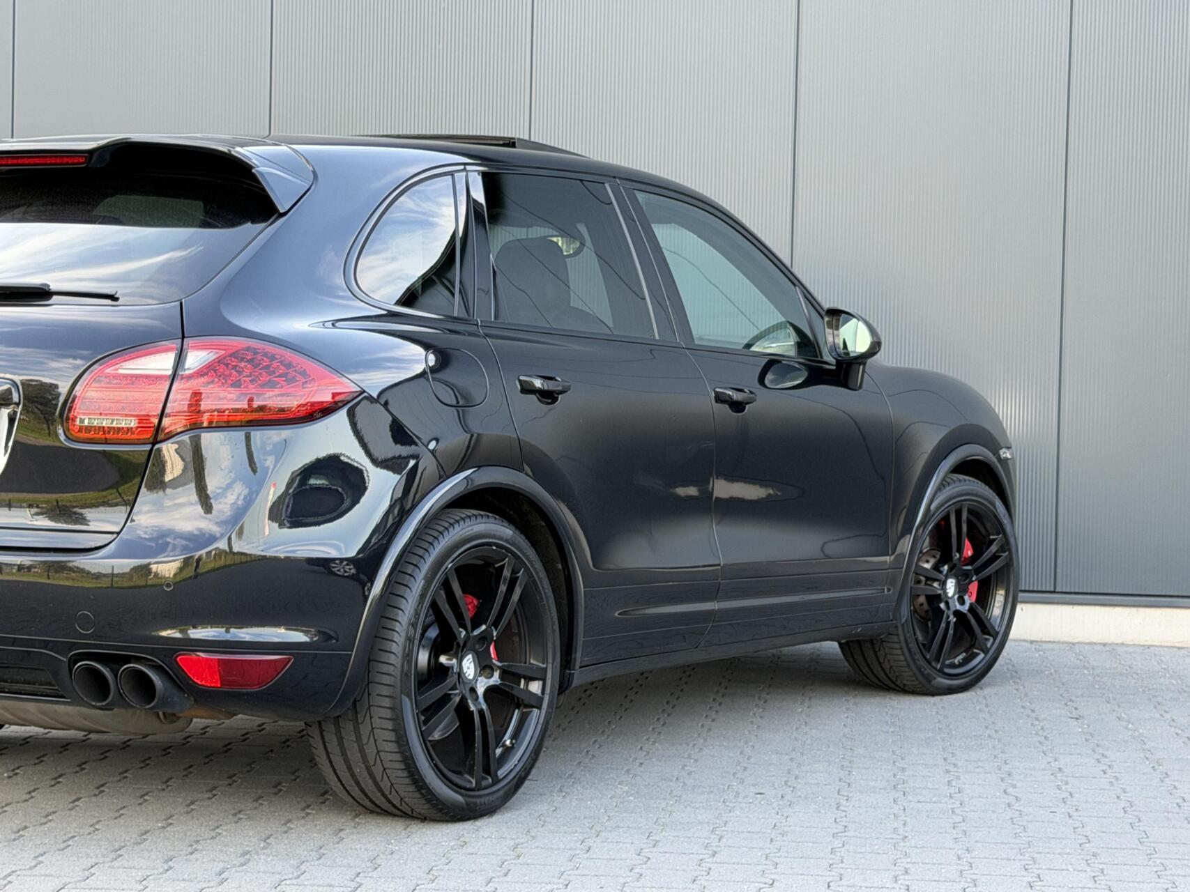 Foto van Porsche Cayenne Turbo