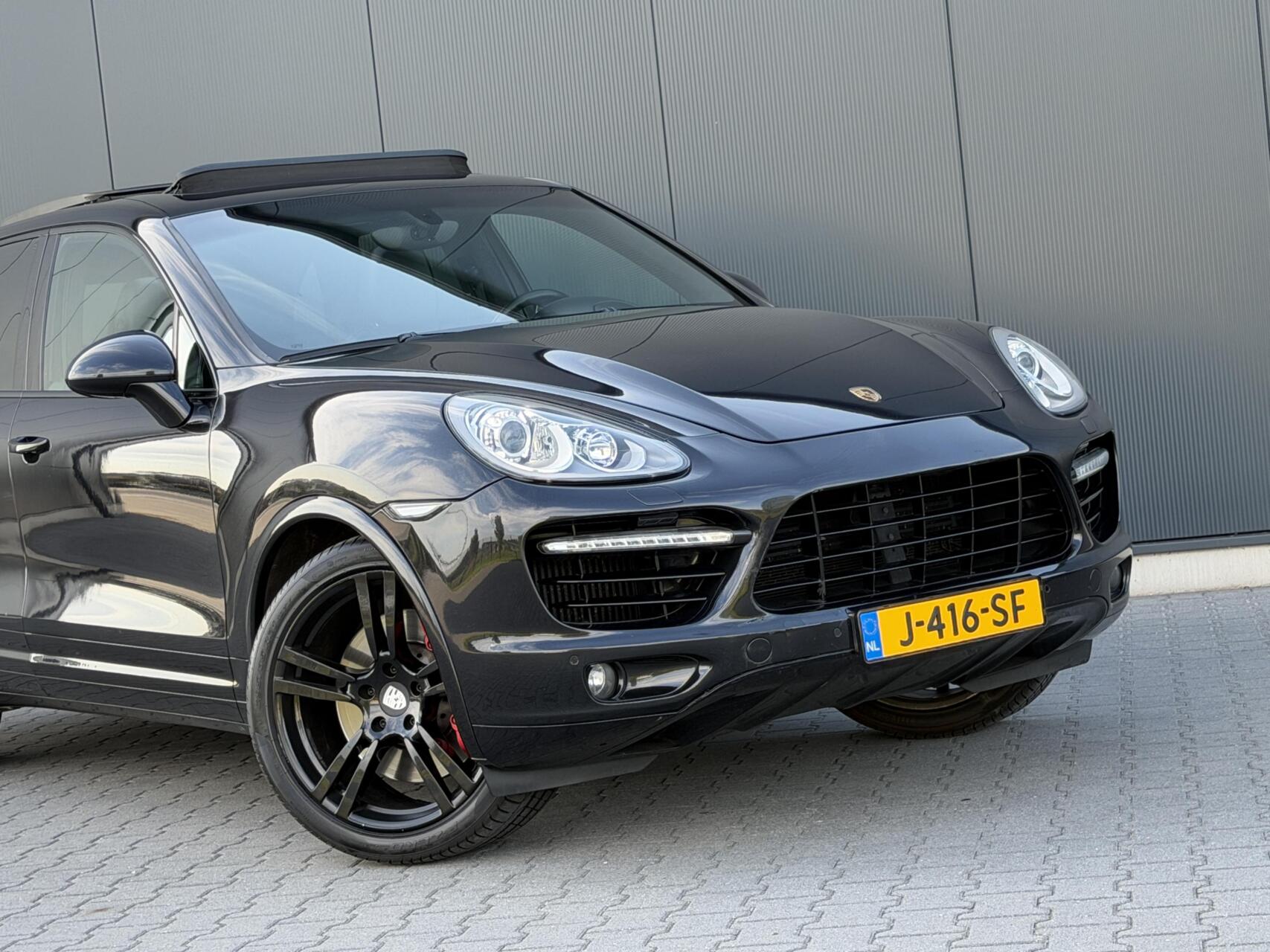Foto van Porsche Cayenne Turbo