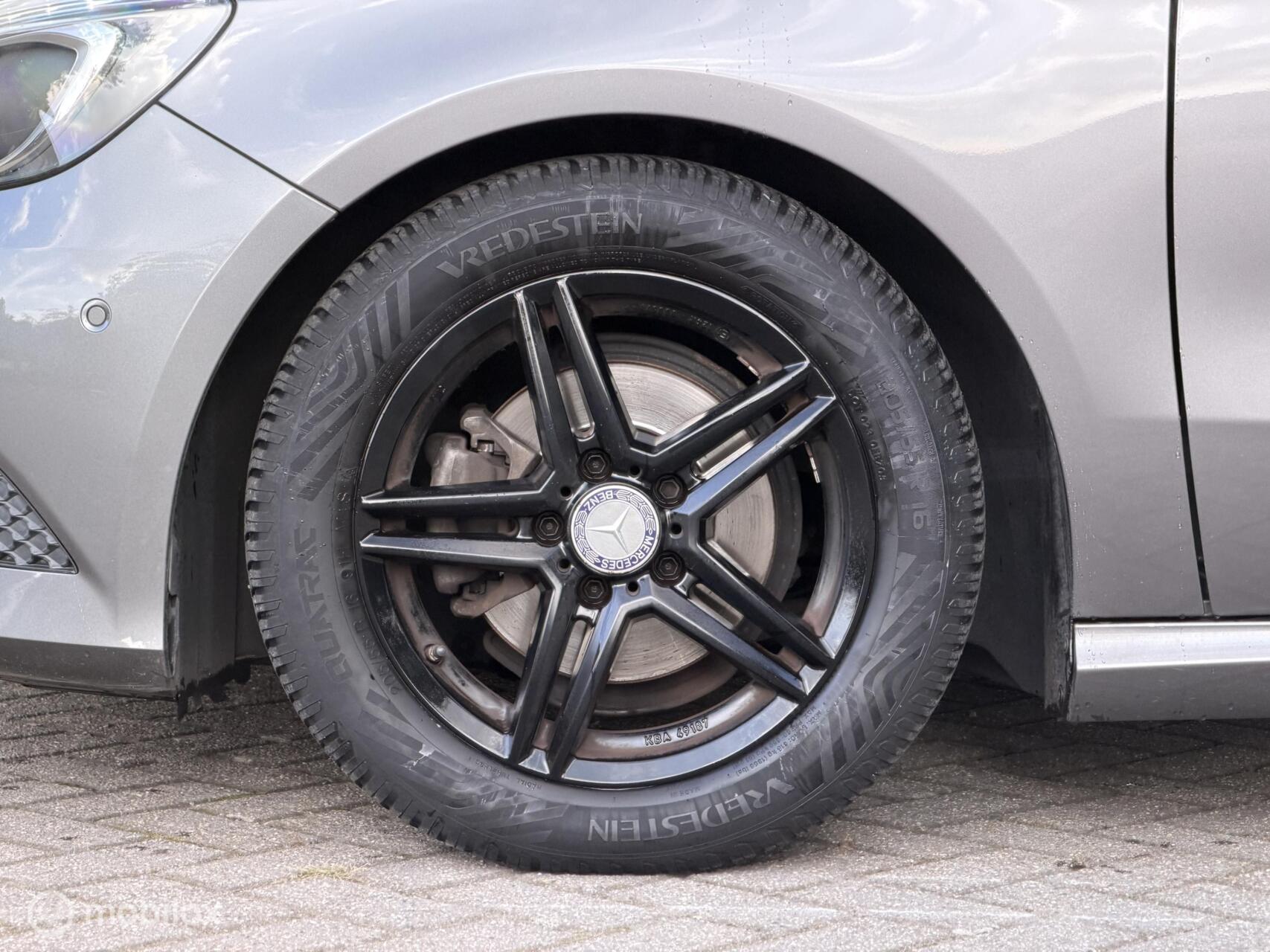 Foto van Mercedes-Benz A 180