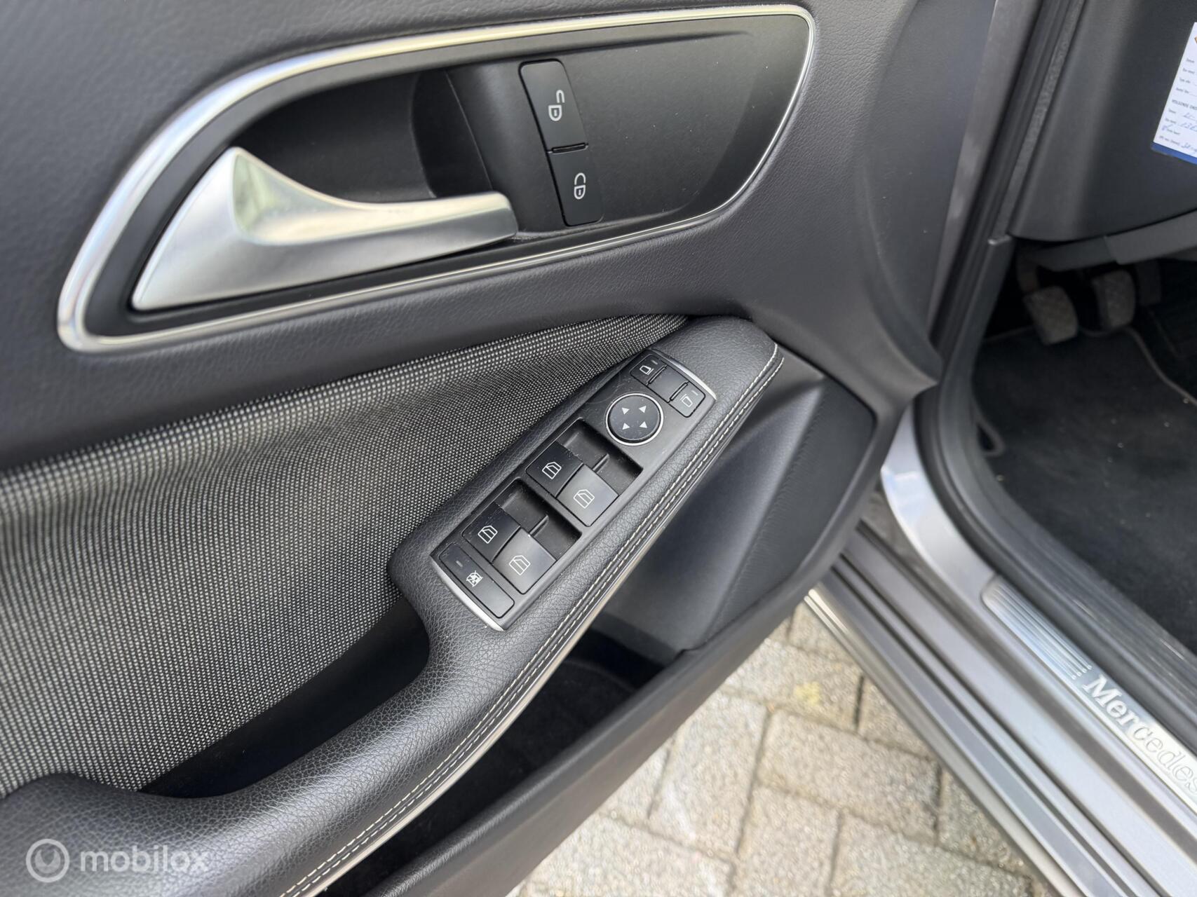 Foto van Mercedes-Benz A 180