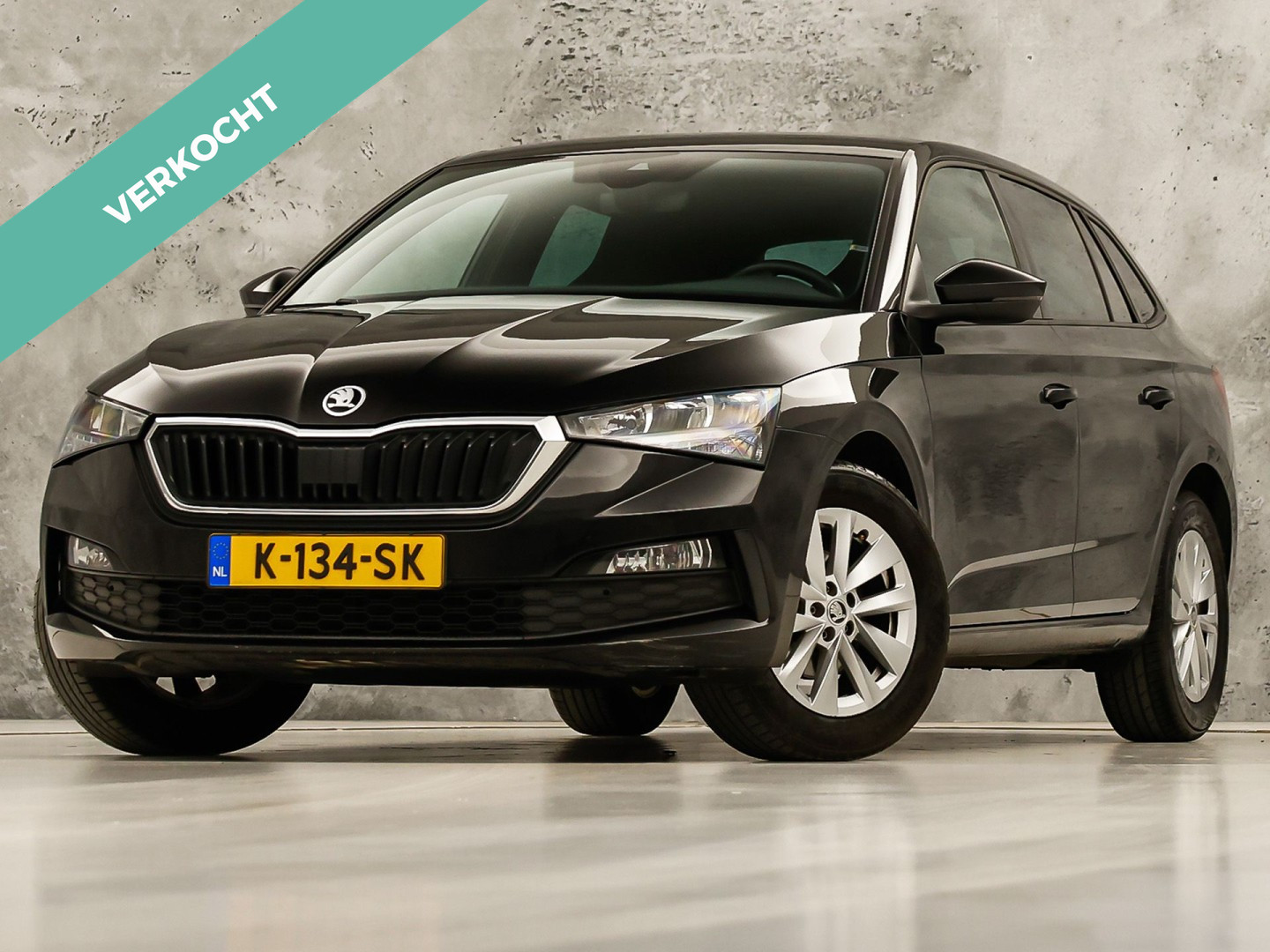 Skoda Scala 1.0 TSI Sport Business 2021 - voorkant