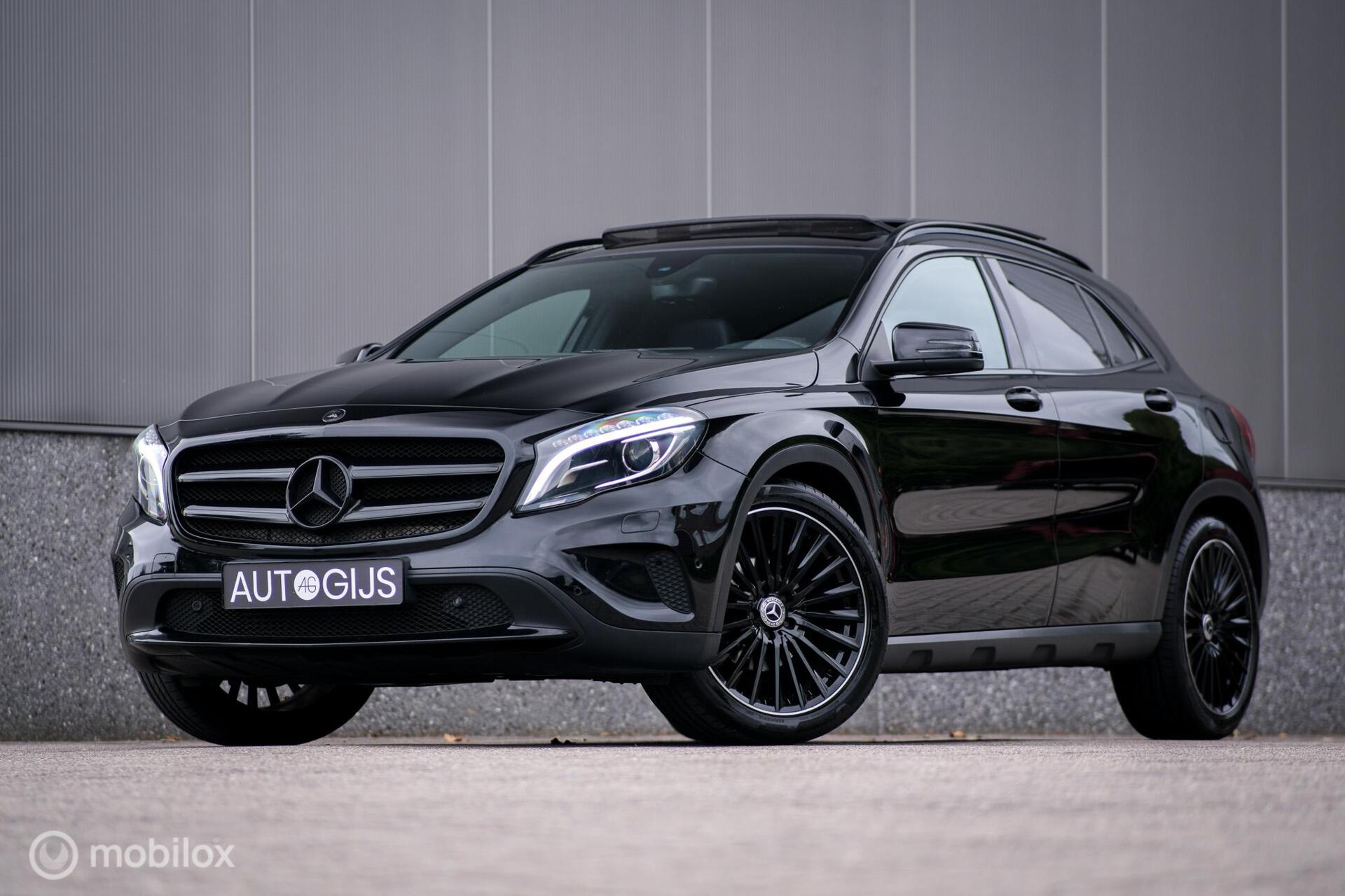 Mercedes-Benz Gla 180 180 | Glazen schuifdak | NAP NL auto | Camera | Cruise | LED | Xenon | Rijklaarprijs | 2016 - voorkant
