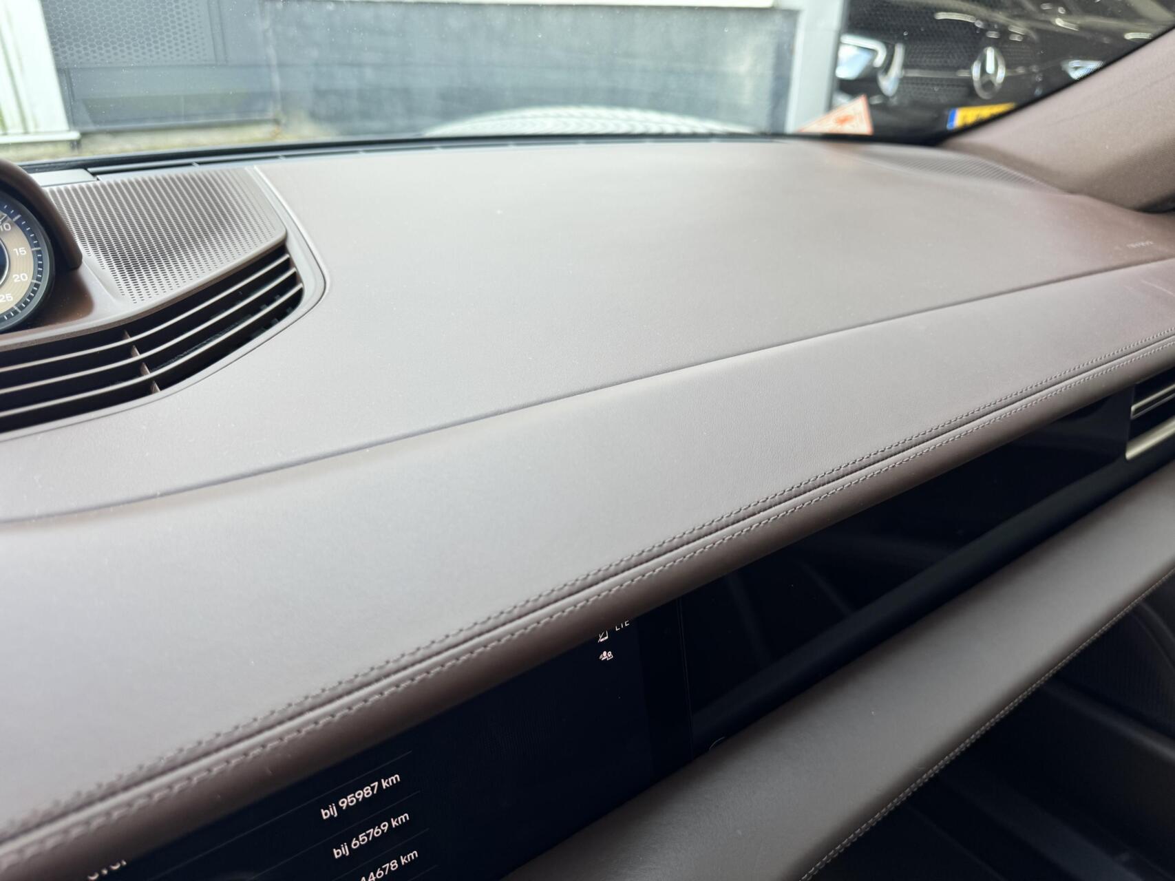 Foto van Porsche Taycan