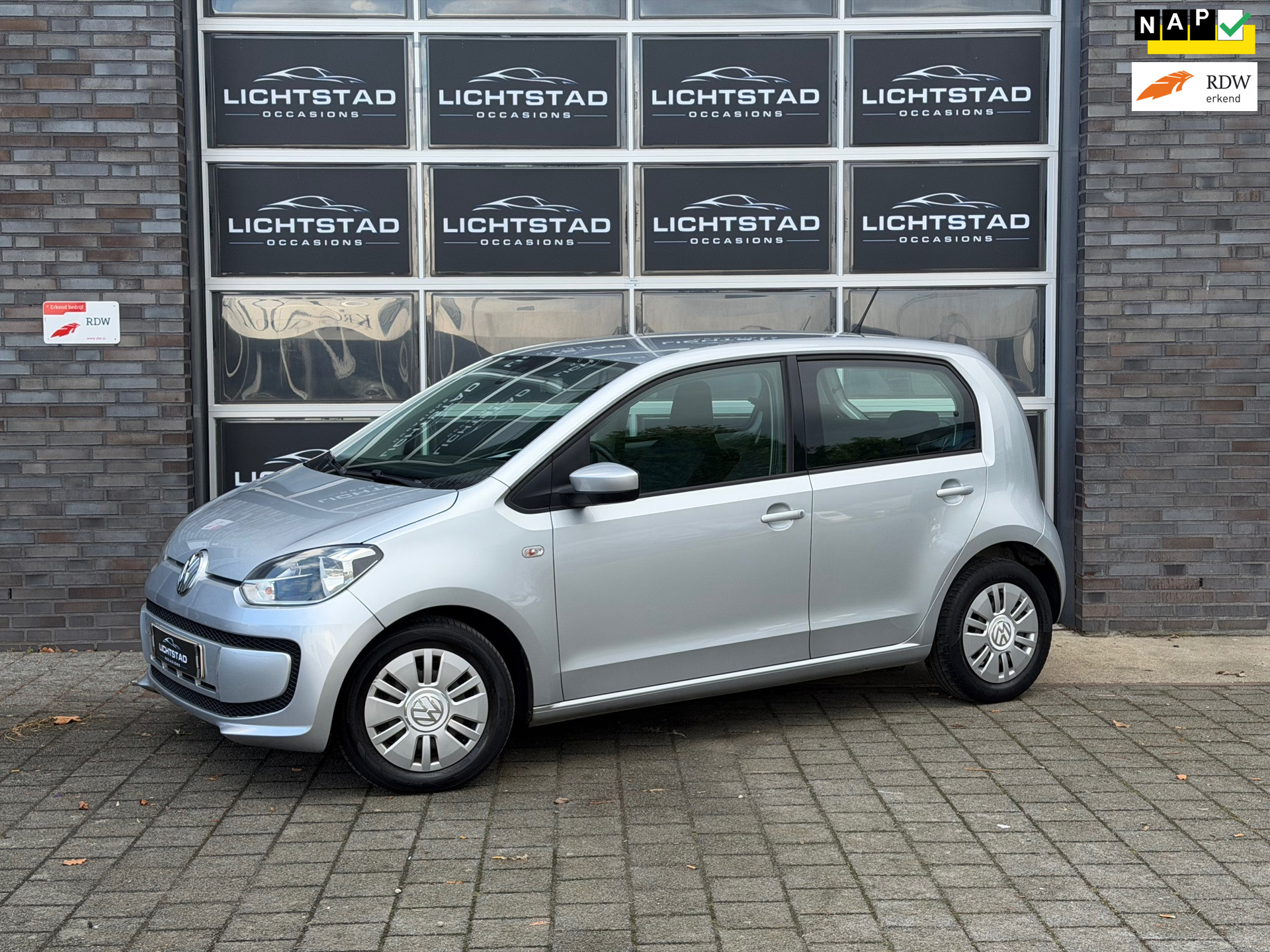 Volkswagen Up 1.0 move up! BlueMotion AIRCO 100%ONDERHOUD ELEKTRISCHE RAMEN NIEUWE APK 2014 - voorkant