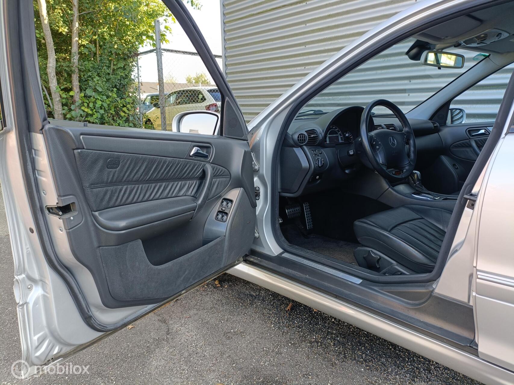 Foto van Mercedes-Benz C 32 AMG