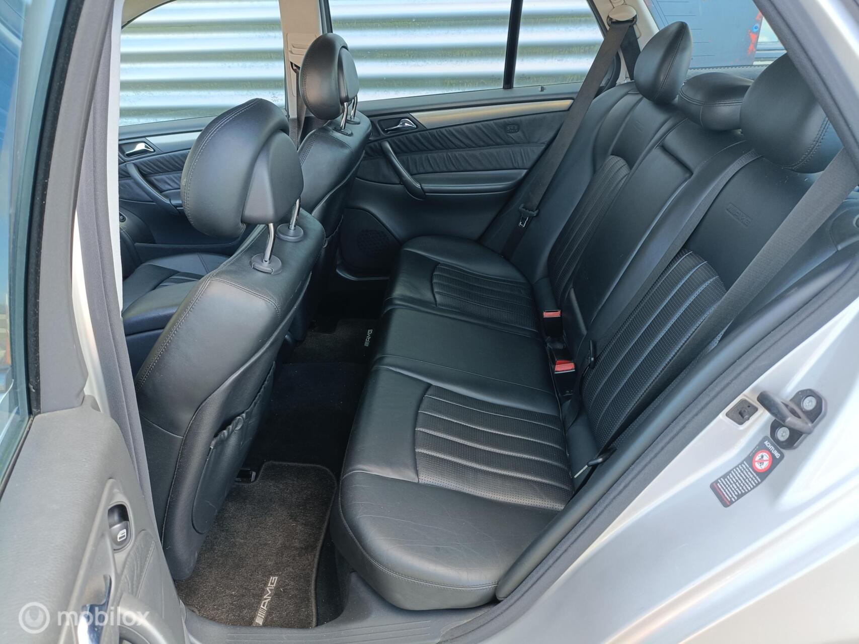 Foto van Mercedes-Benz C 32 AMG