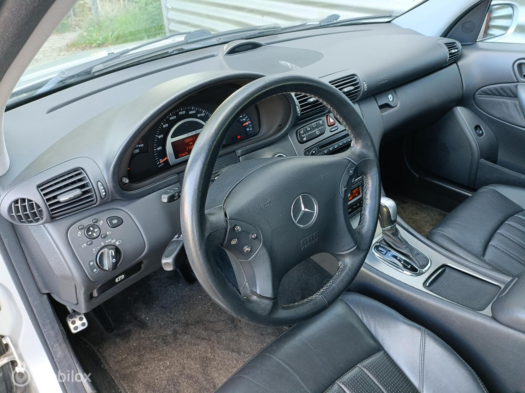 Foto van Mercedes-Benz C 32 AMG