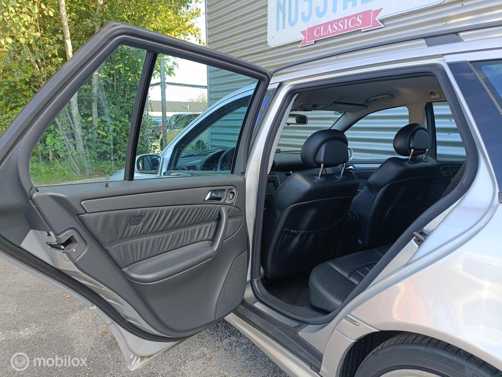Foto van Mercedes-Benz C 32 AMG