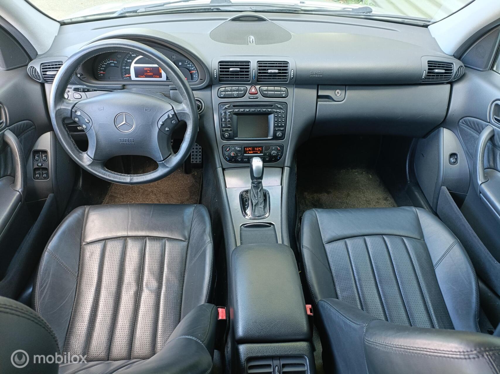 Foto van Mercedes-Benz C 32 AMG