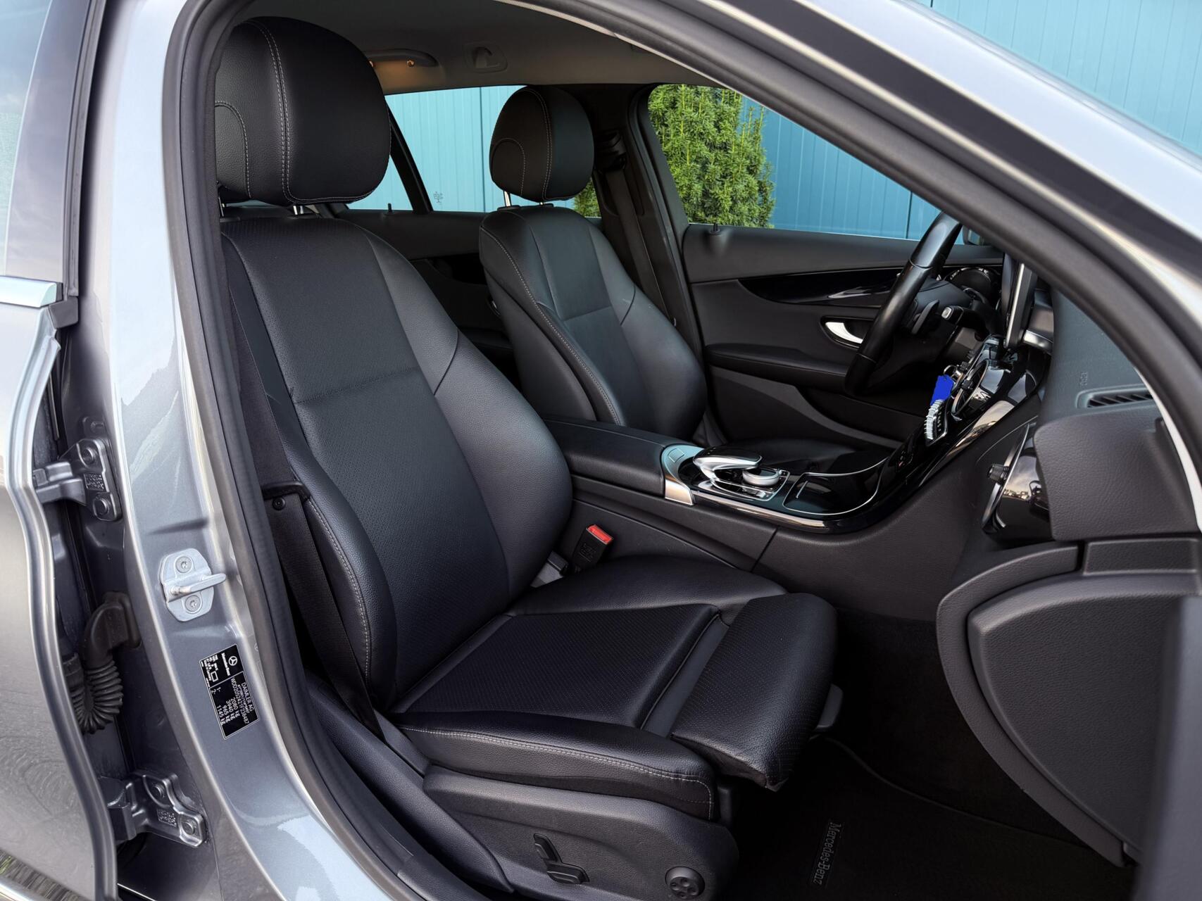Foto van Mercedes-Benz C 200