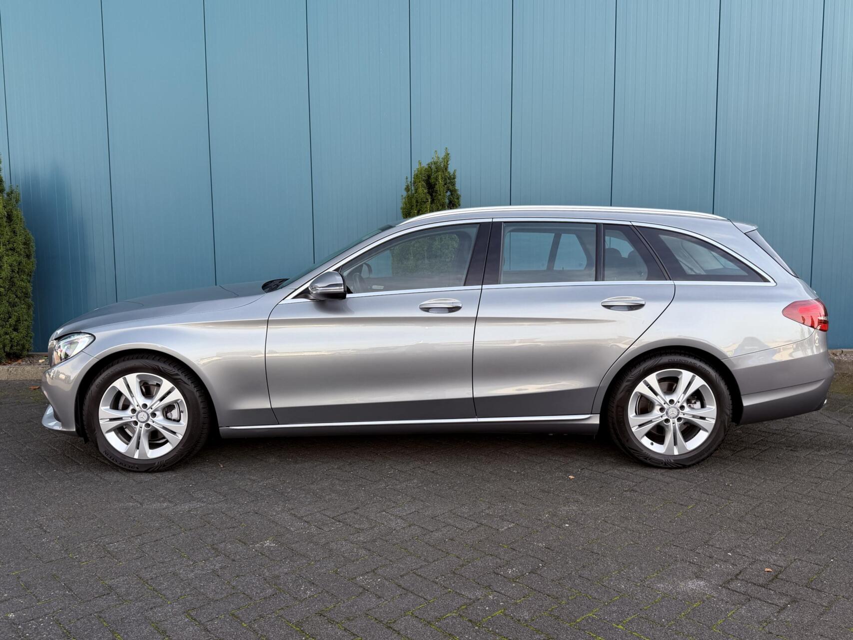 Foto van Mercedes-Benz C 200