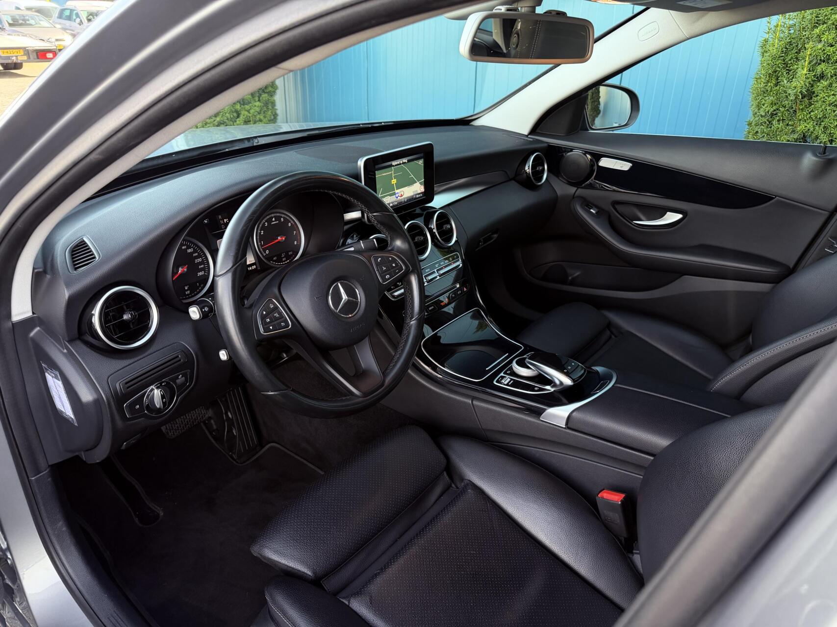 Foto van Mercedes-Benz C 200