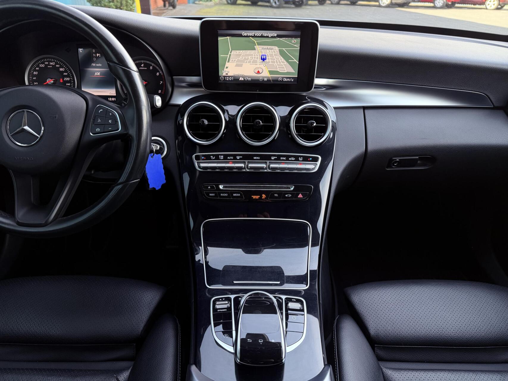 Foto van Mercedes-Benz C 200
