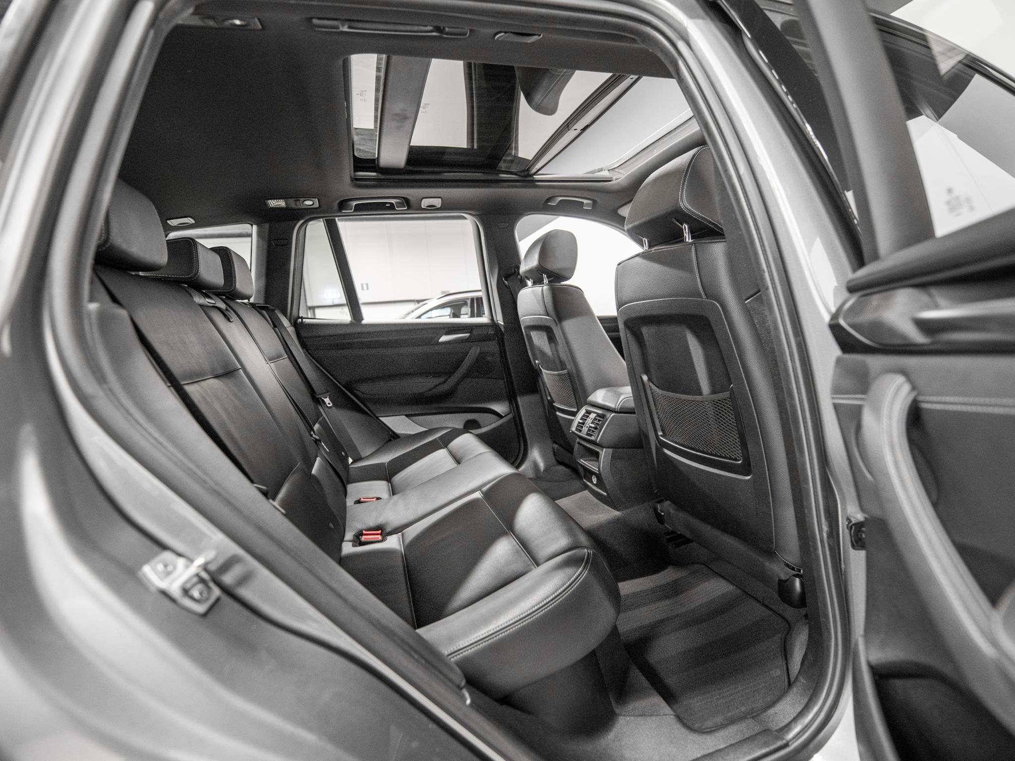 Foto van BMW X3 Xdrive28i