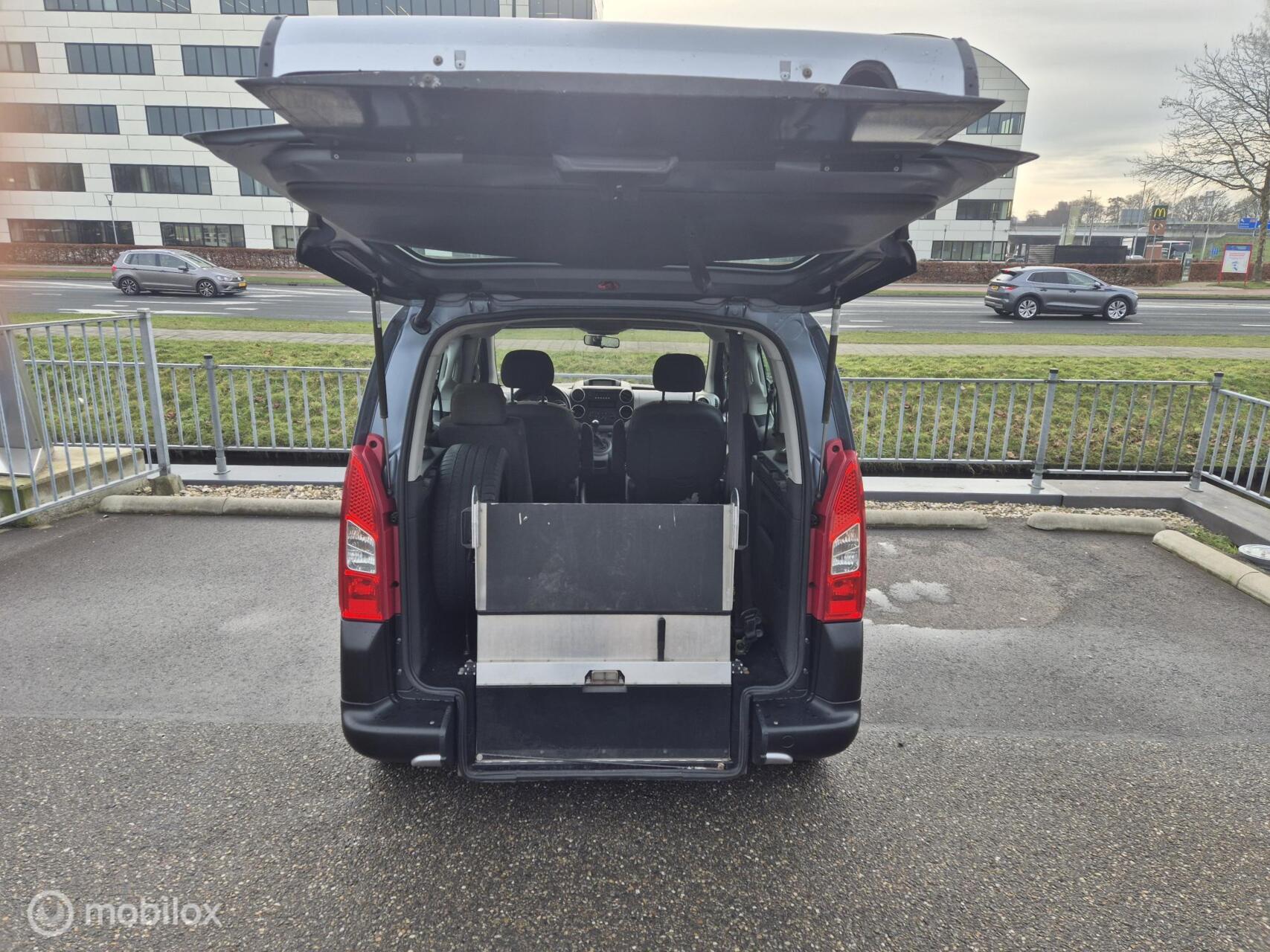 Foto van Peugeot Partner Tepee