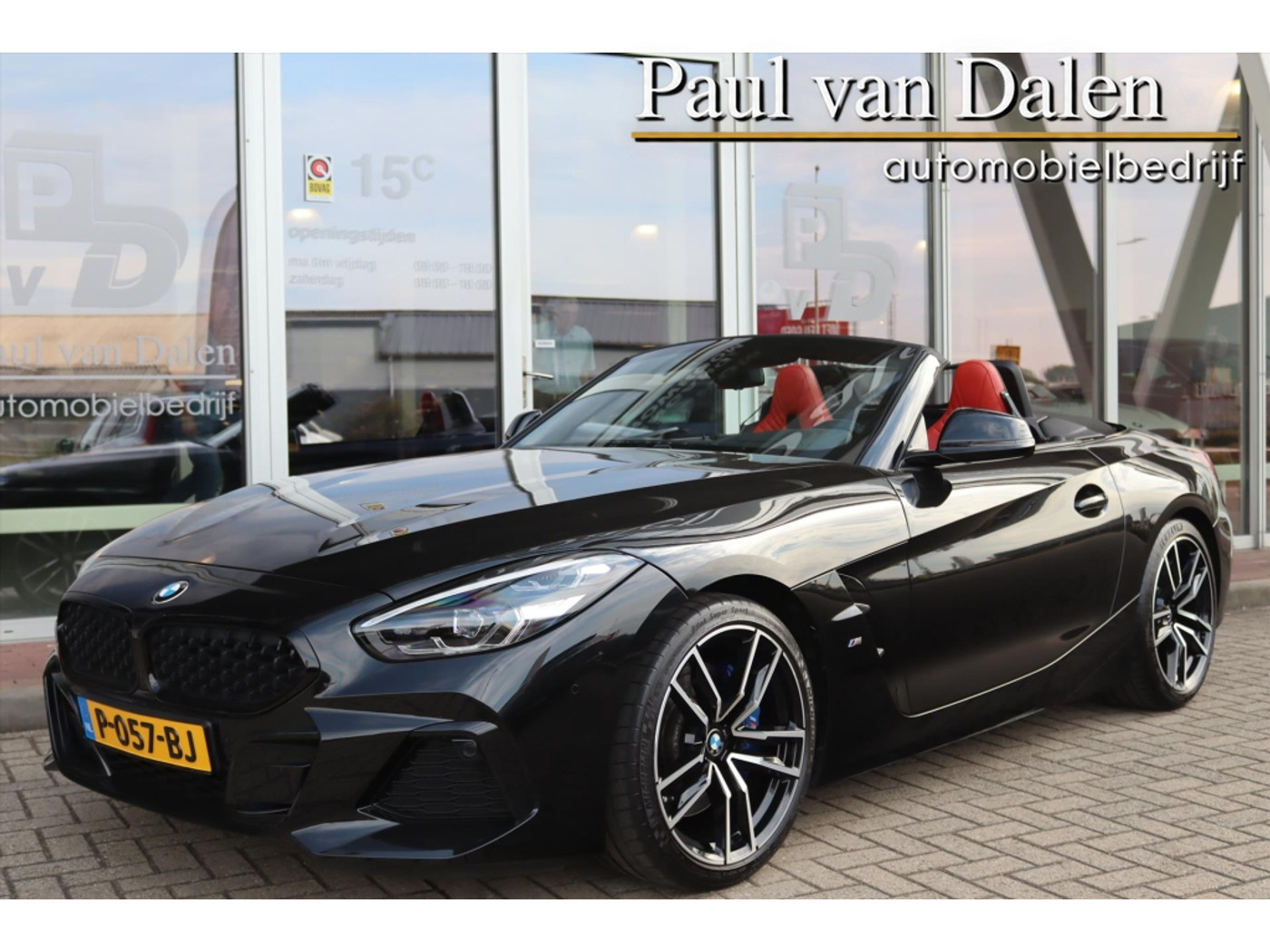 BMW Z4 Sdrive30i SDRIVE 30i 258PK AUTOMAAT M-SPORT SHADOW LINE  Navi | Head Up | Harman Kardon | NL Auto | Stoel/stuurverw. | Cruise | Camera | 19 Inch | 2022 - voorkant