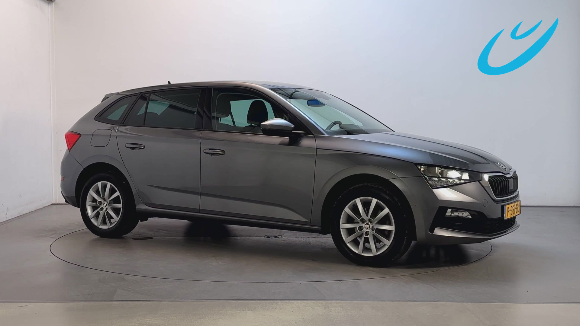 Skoda Scala 1.0 TSI 110pk Ambition App-Connect Parkeersensoren Cruise Control Airco 2022 - voorkant