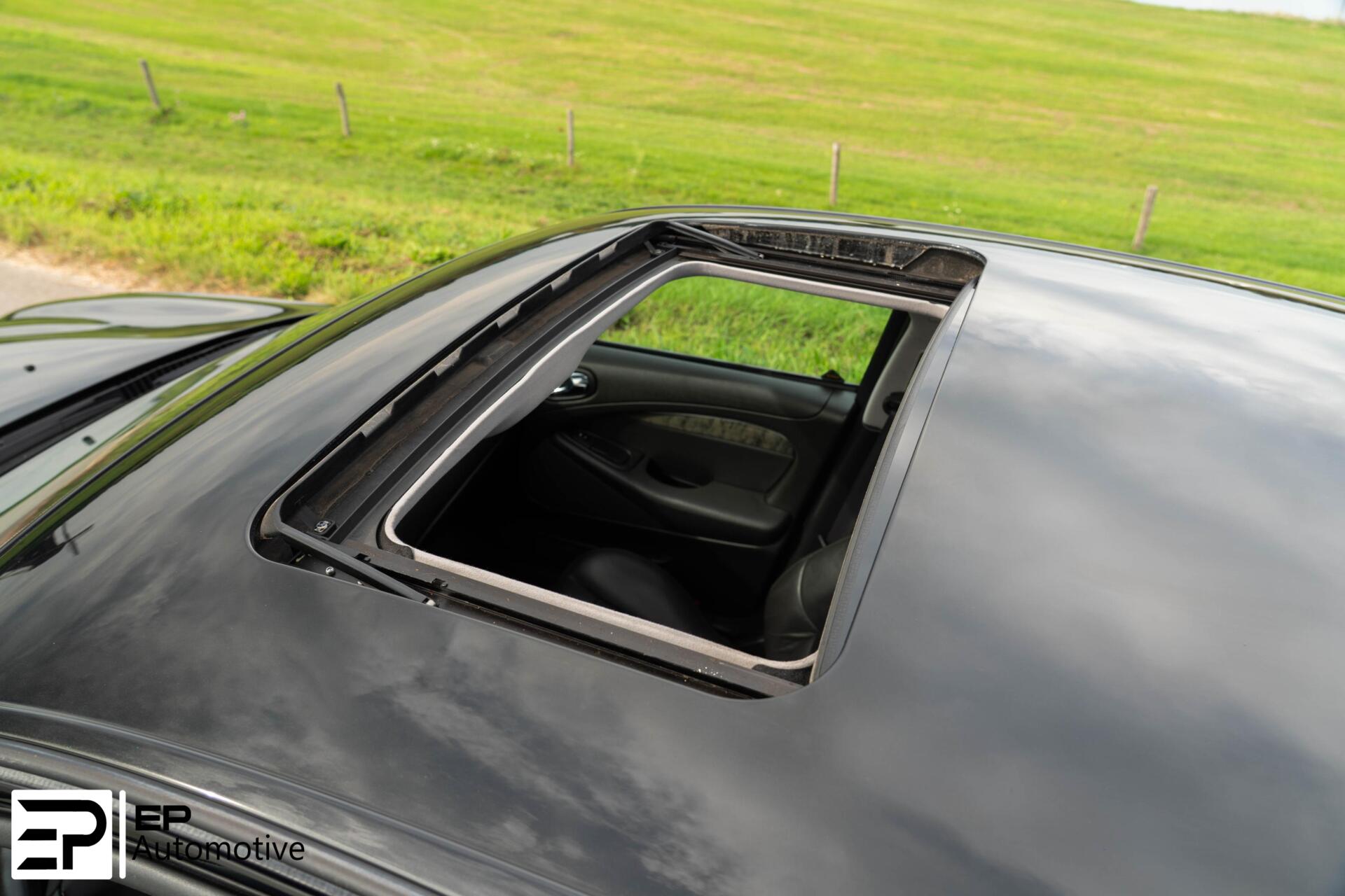 Foto van Jaguar S-type