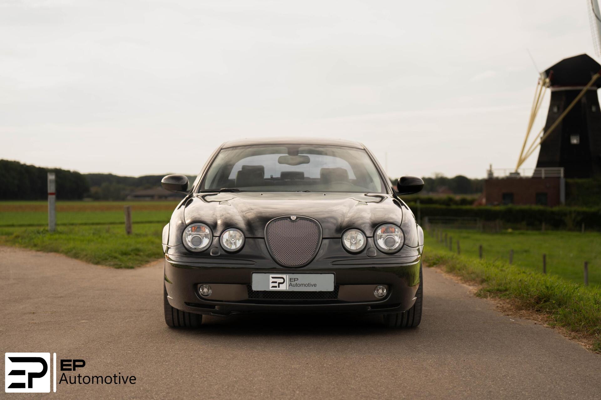 Foto van Jaguar S-type