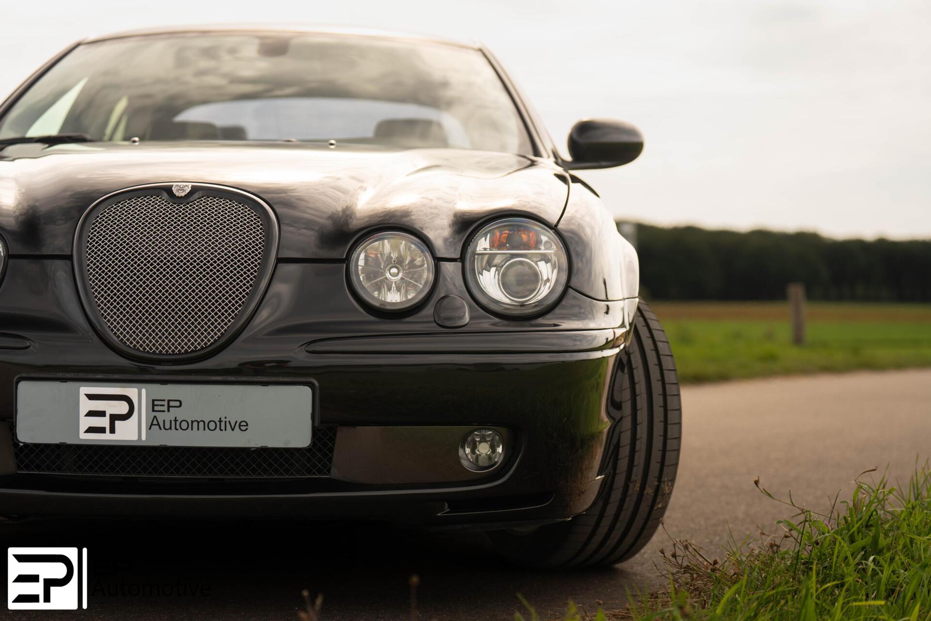 Foto van Jaguar S-type