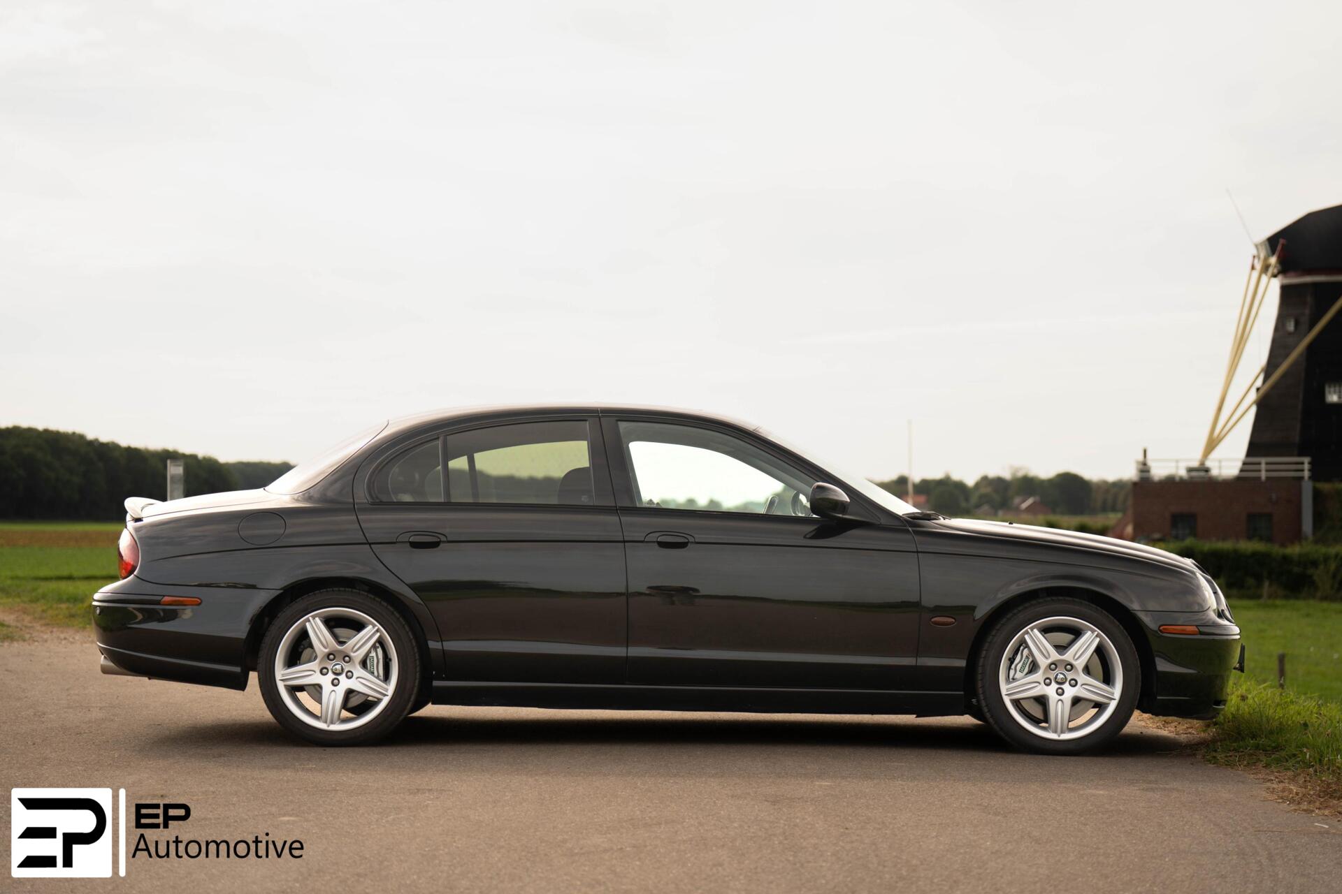Foto van Jaguar S-type