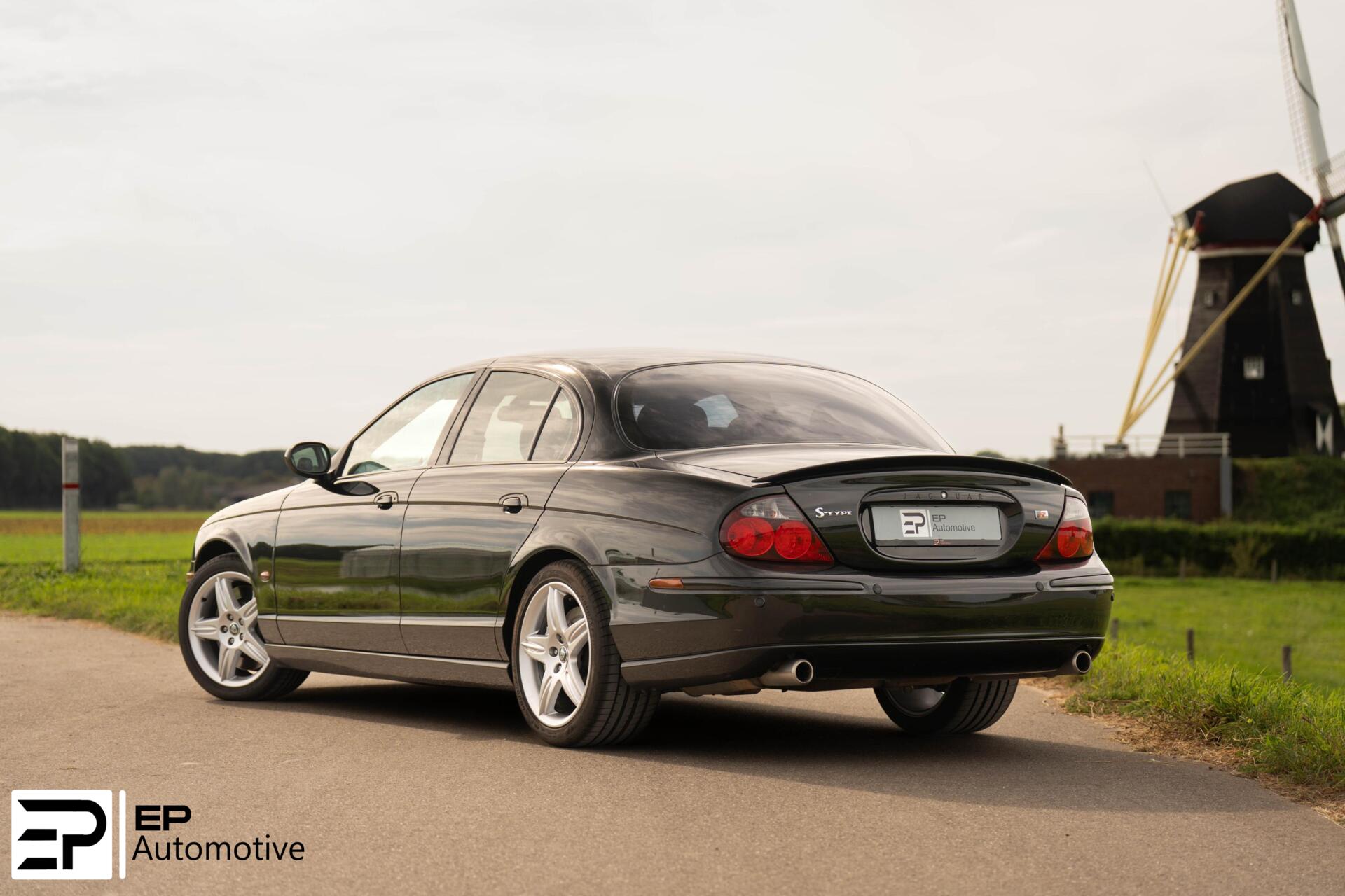 Foto van Jaguar S-type