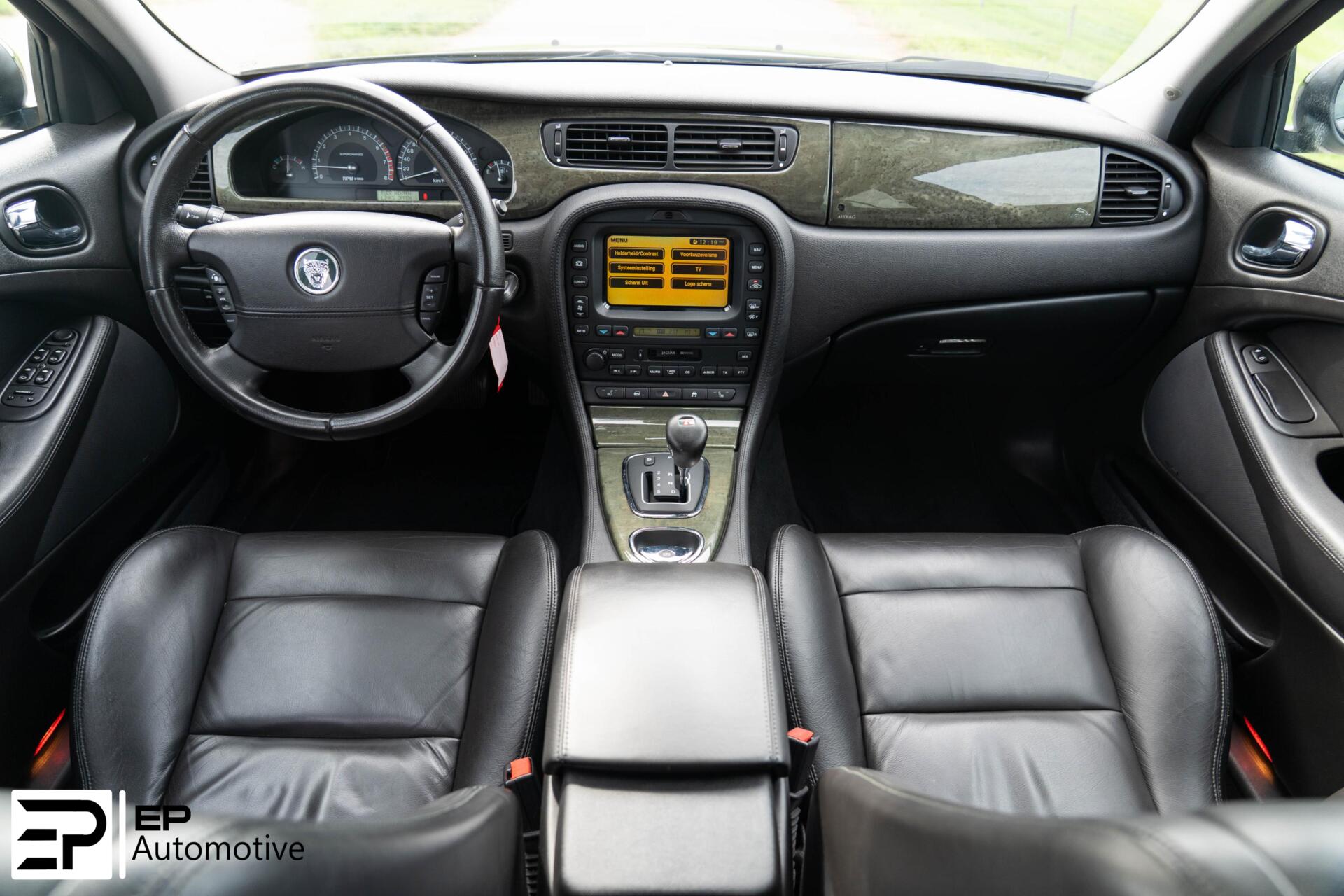 Foto van Jaguar S-type