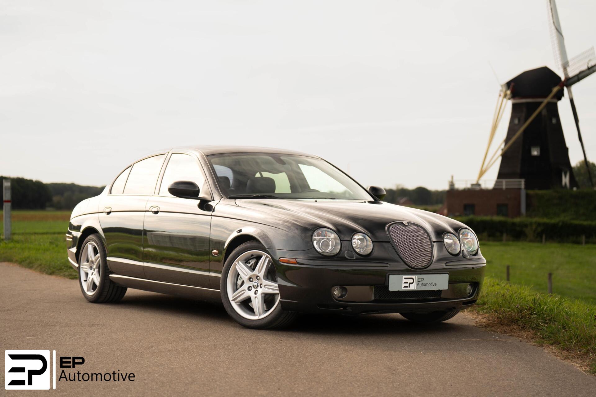 Foto van Jaguar S-type