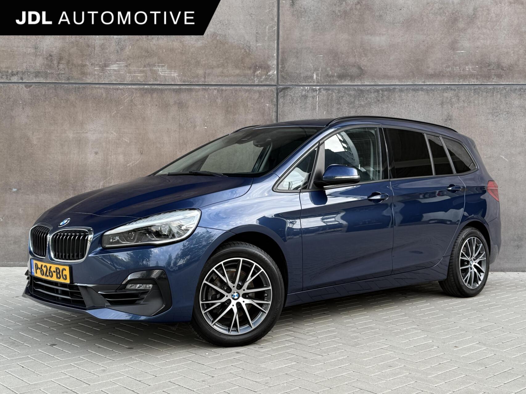 BMW 216i Gran Tourer 216i 7persoons Business Edition | Trekhaak | Head-UP | Cruise control | DAB+ | Elektr. Kofferklep | 2022 - voorkant
