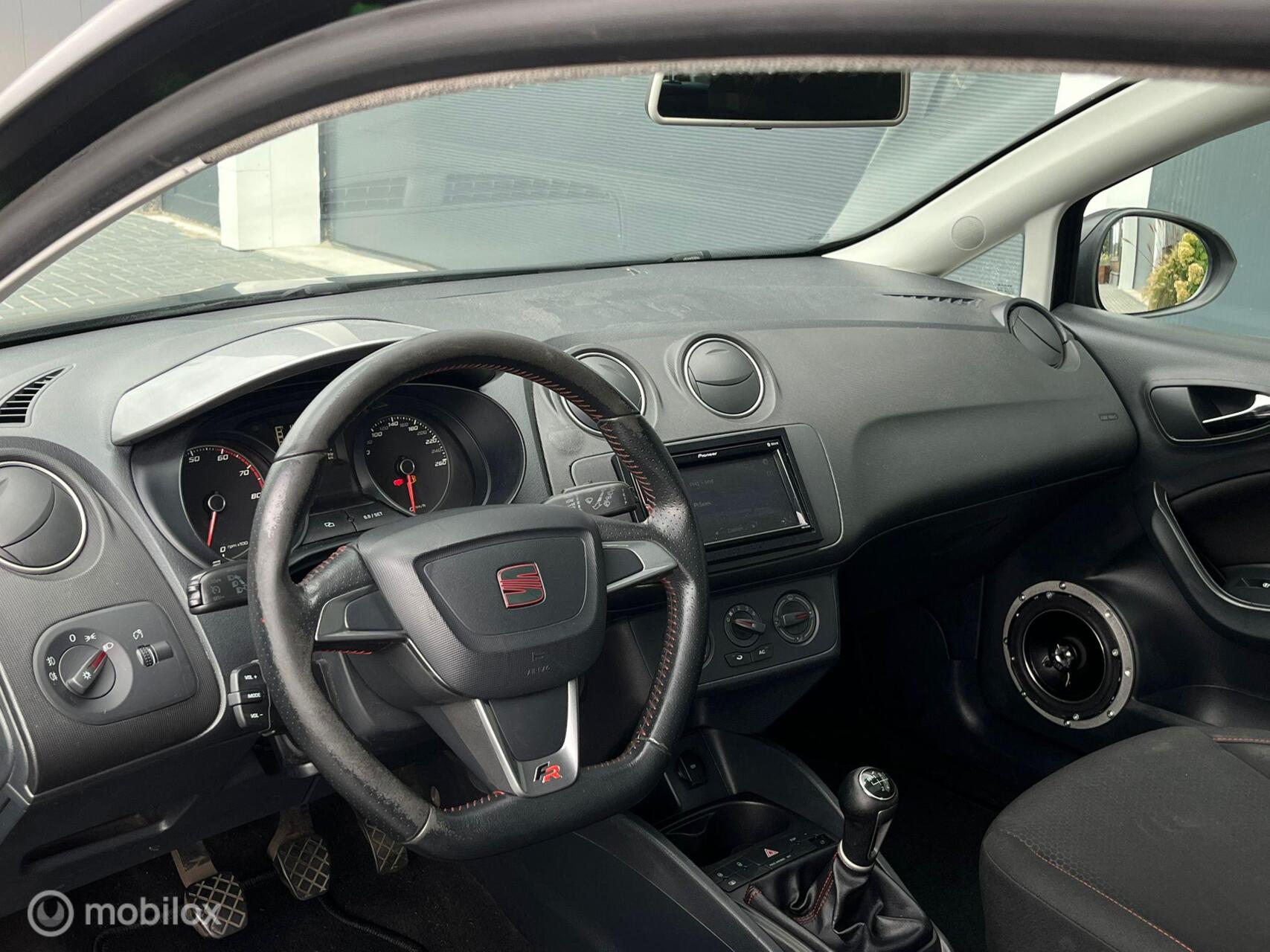 Foto van Seat Ibiza SC