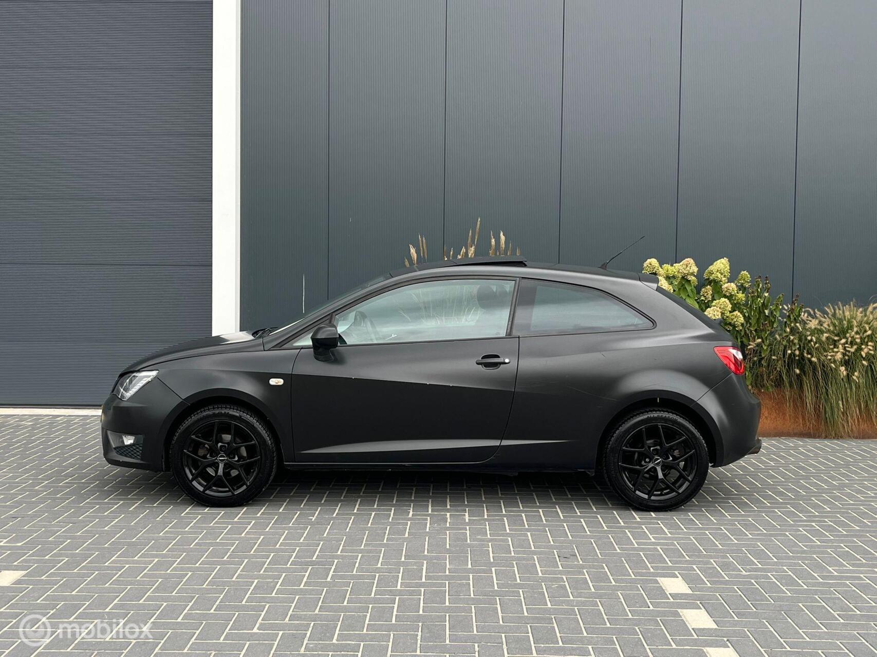 Foto van Seat Ibiza SC