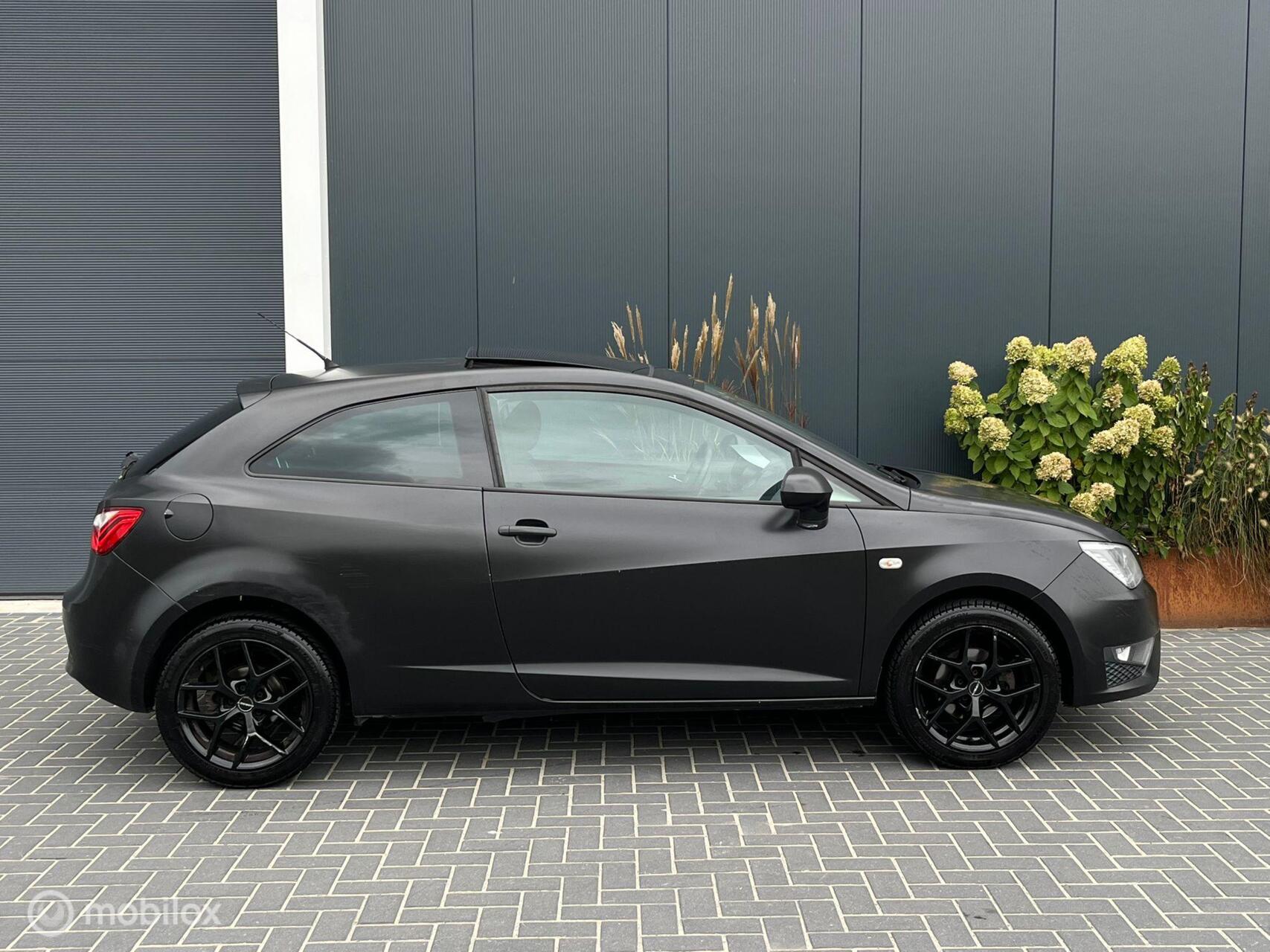 Foto van Seat Ibiza SC