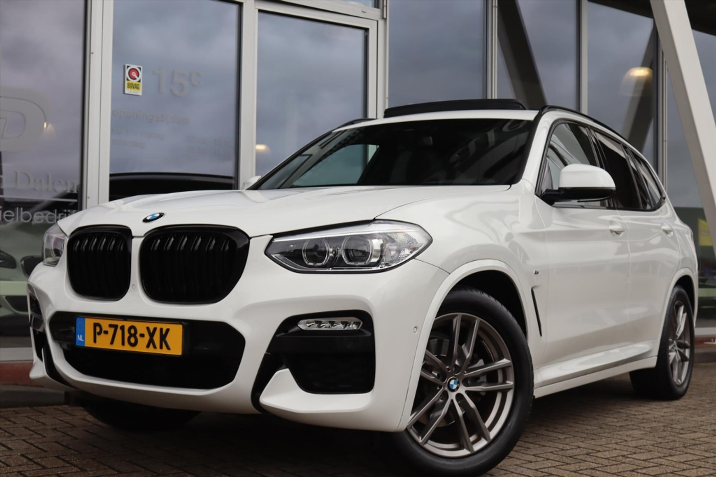 Foto van BMW X3 Xdrive20i