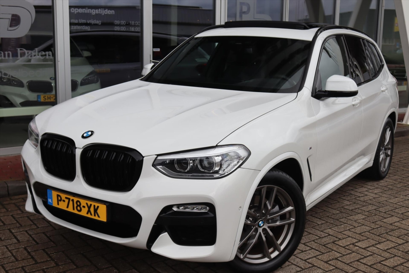 Foto van BMW X3 Xdrive20i