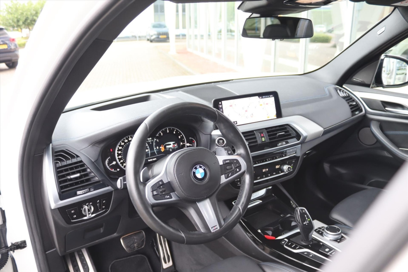 Foto van BMW X3 Xdrive20i
