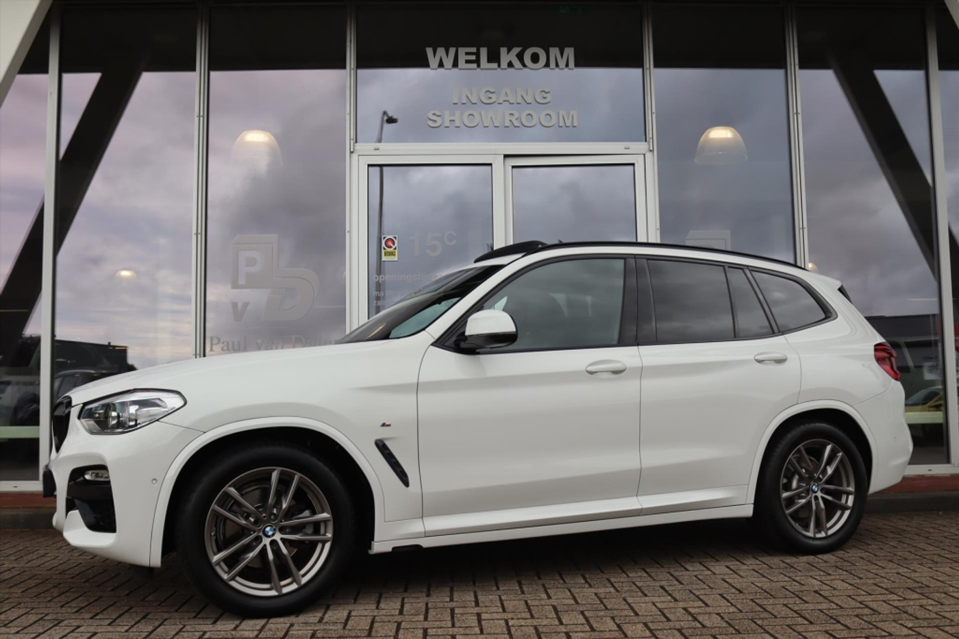 Foto van BMW X3 Xdrive20i