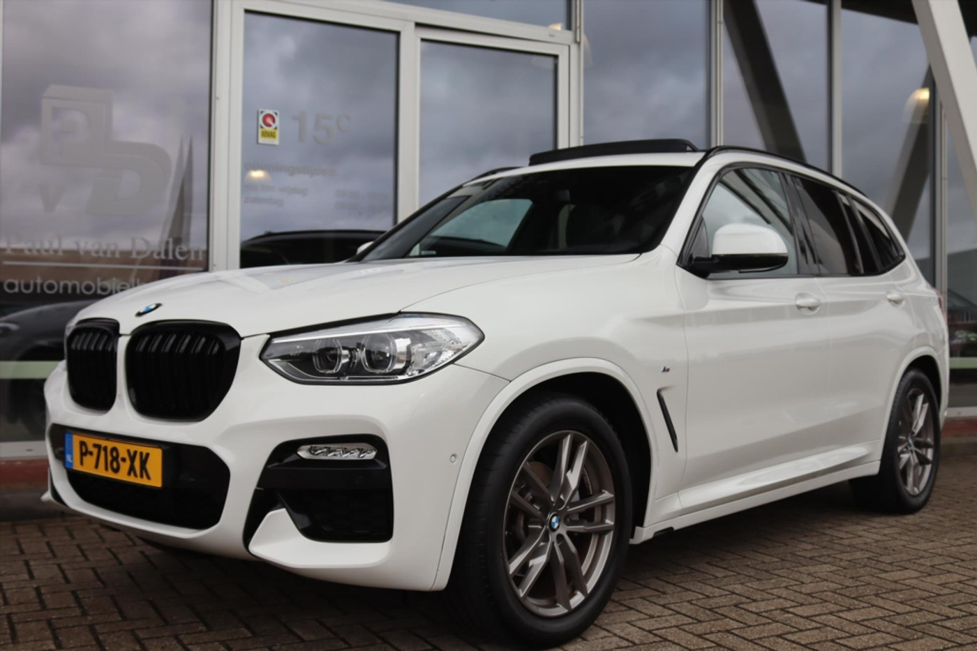 Foto van BMW X3 Xdrive20i