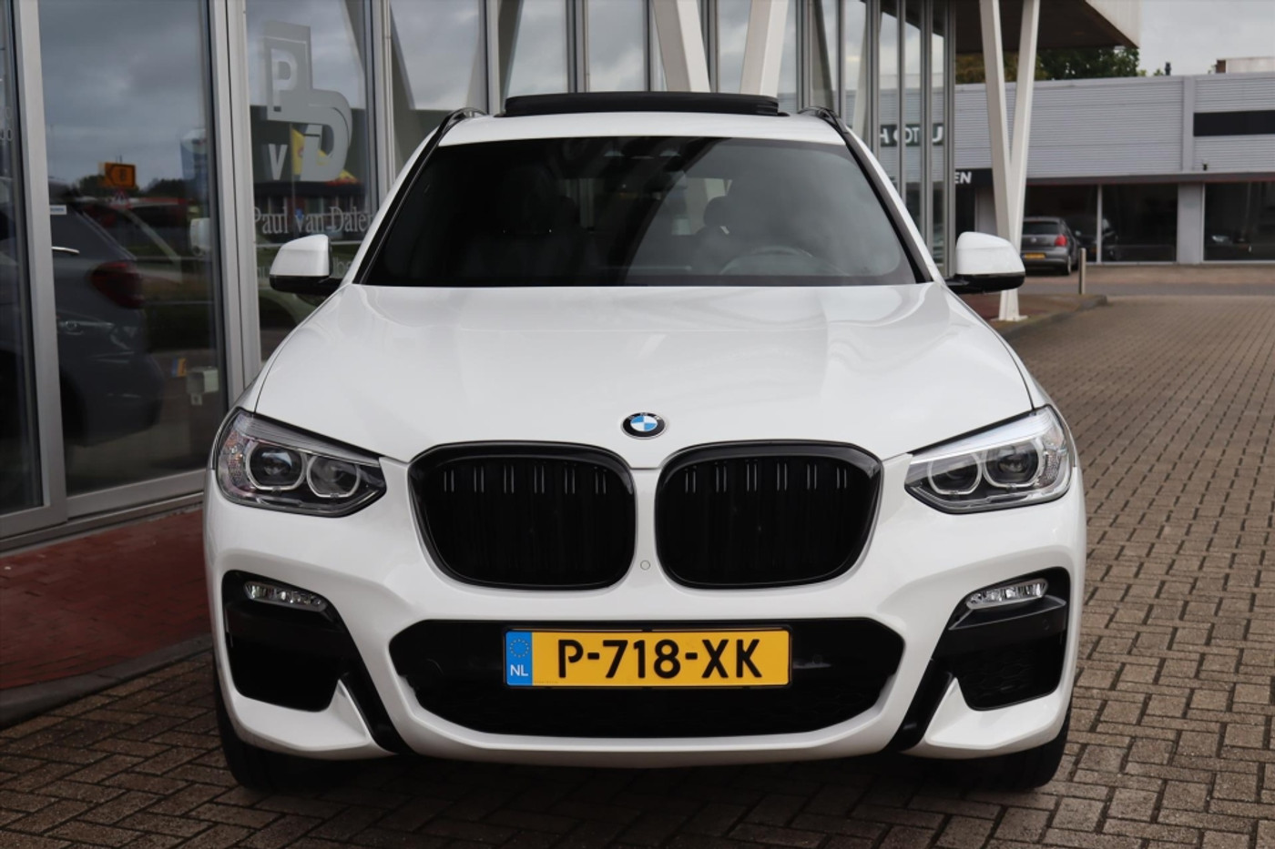 Foto van BMW X3 Xdrive20i