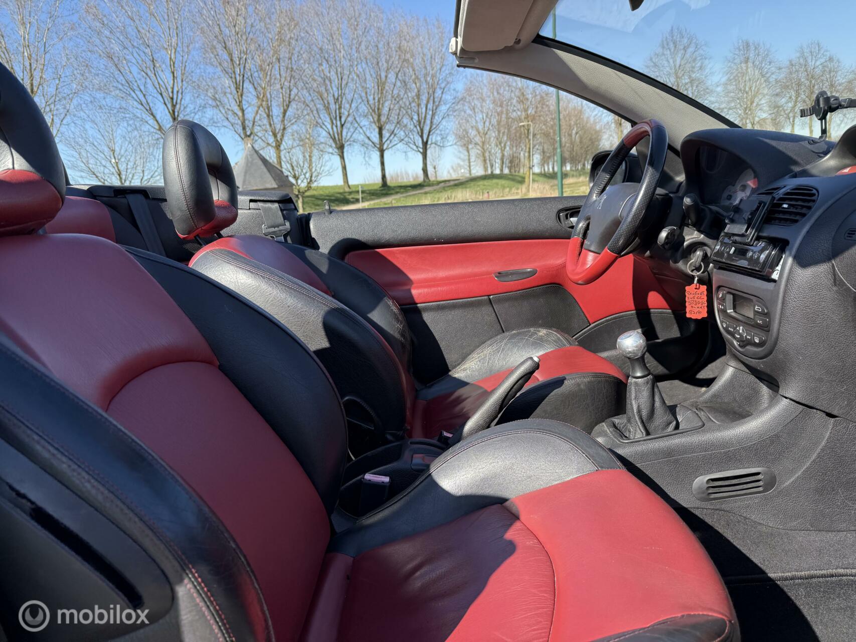 Foto van Peugeot 206 CC